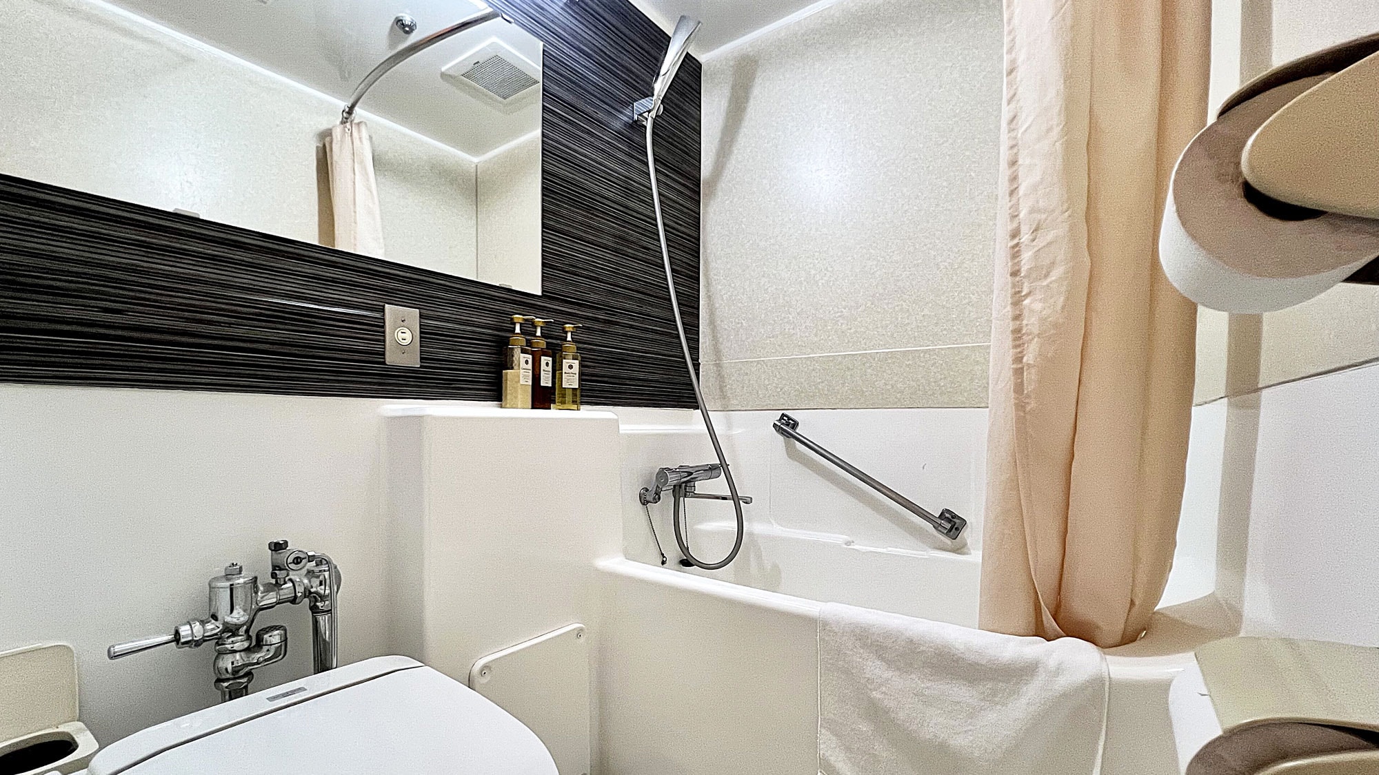 [Kamar Tamu: Kamar Superior Twin untuk Merokok, dengan Kamar Mandi dan Toilet Dalam]