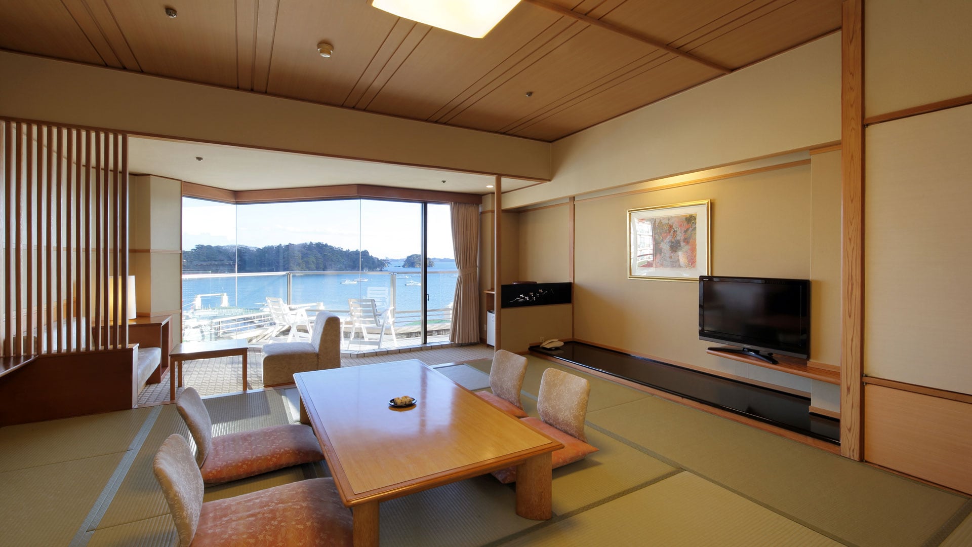 Sea side Japanese style room