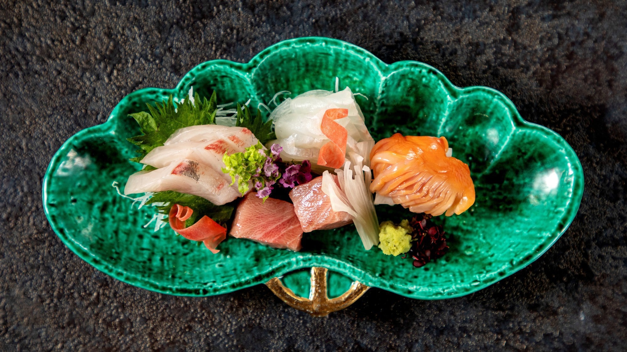 เชิญเพลิดเพลินไปกับ “ความสร้างสรรค์” ของเมนูอาหารแต่ละจานที่รังสรรค์โดยเชฟผู้มากประสบการณ์ของเรา (ตัวอย่างเมนู)