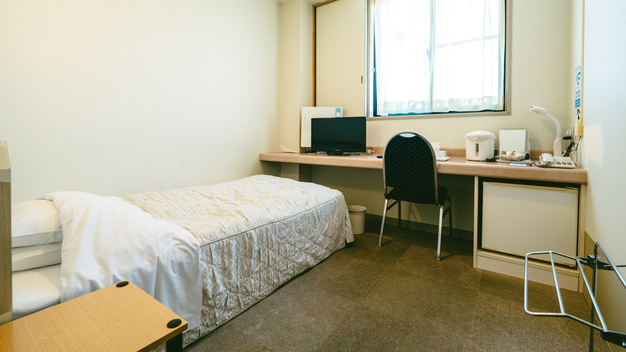 【　シングル　】（１２平米）・バストイレ付　※喫煙・禁煙タイプが御座います