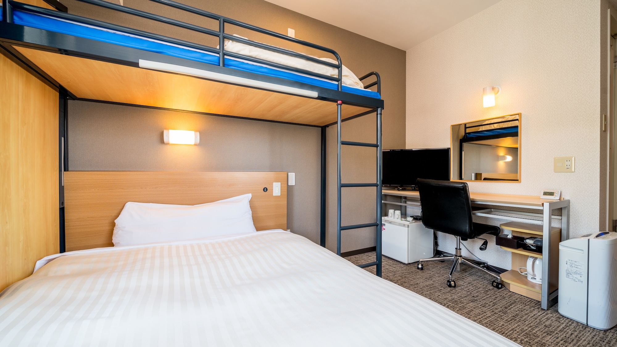 The loft area can also be used to store luggage.