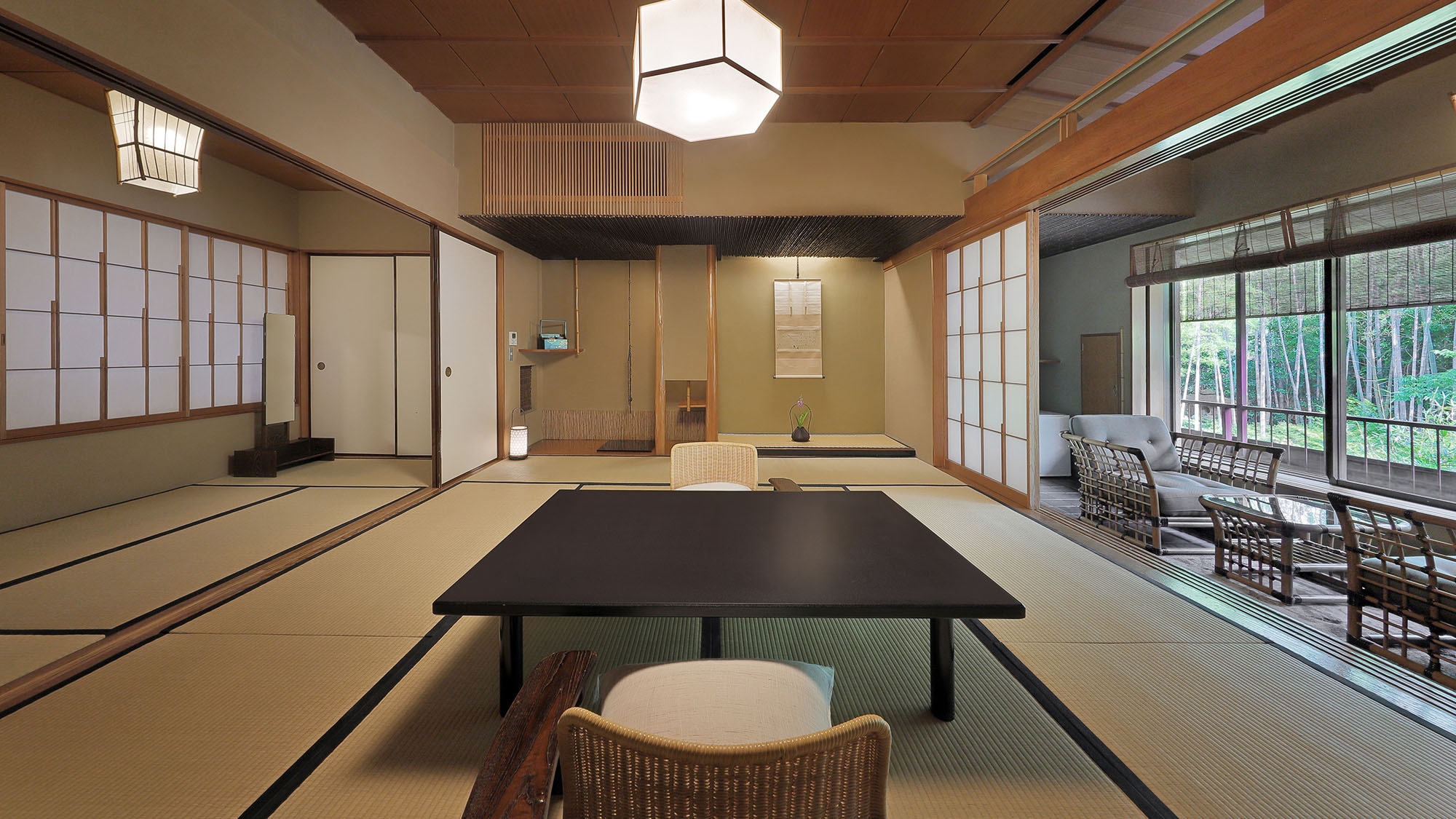 [Katsura Room] Japanese-style room with cypress bath (60 square meters)