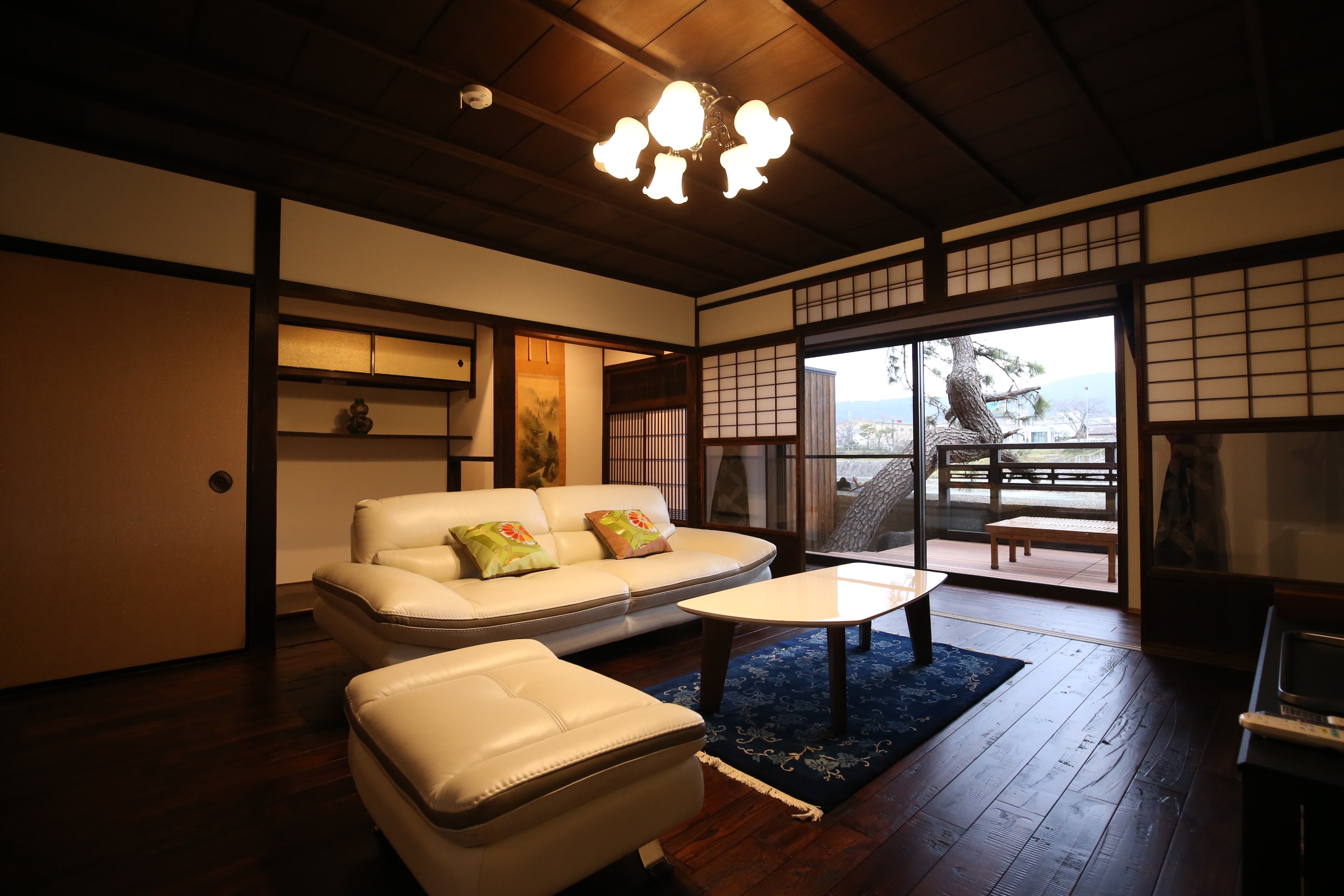 Kamar bergaya barat di lantai 1
