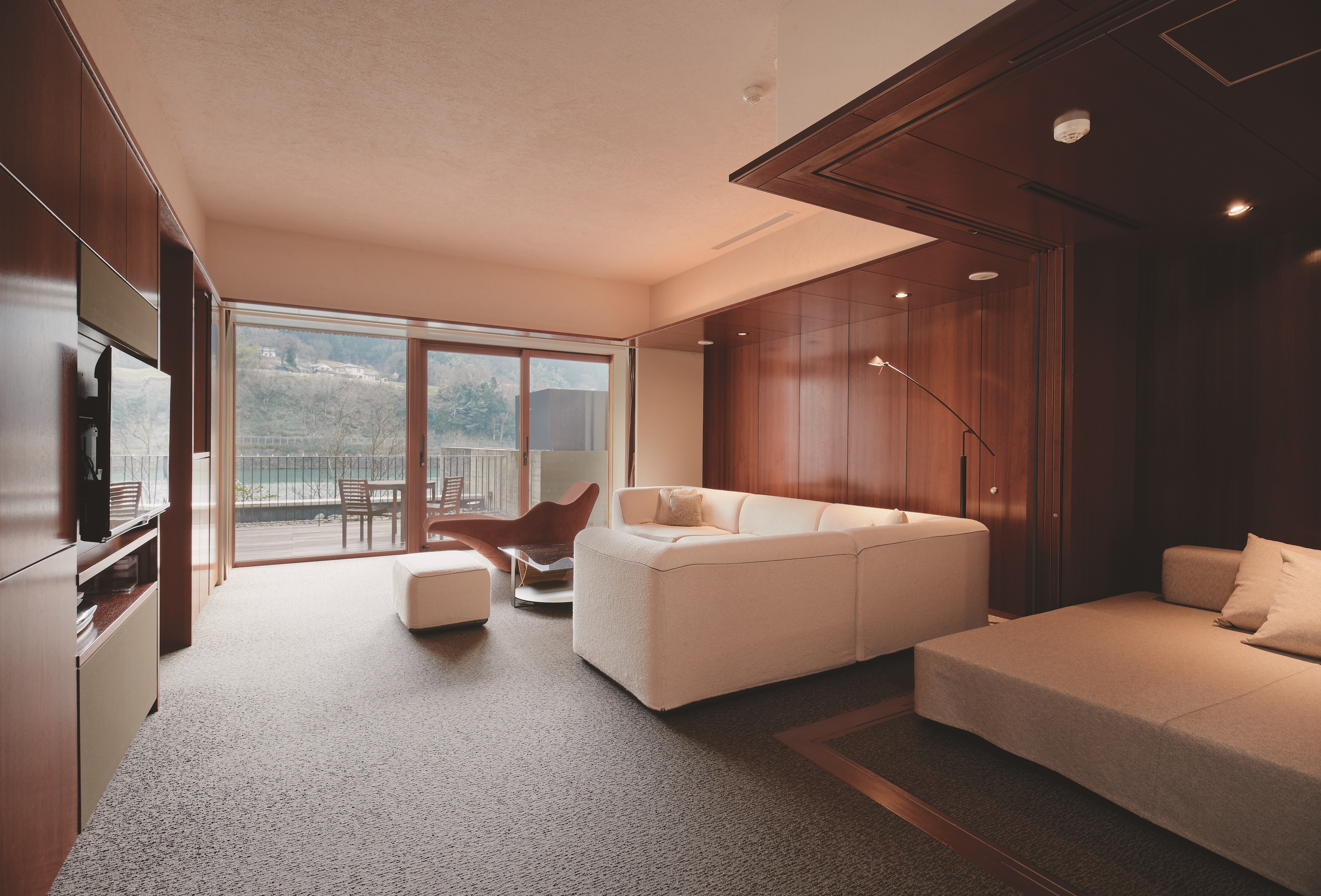 Example of guest room: New building luxury suite with hot spring bath, Room 111 (Renka)