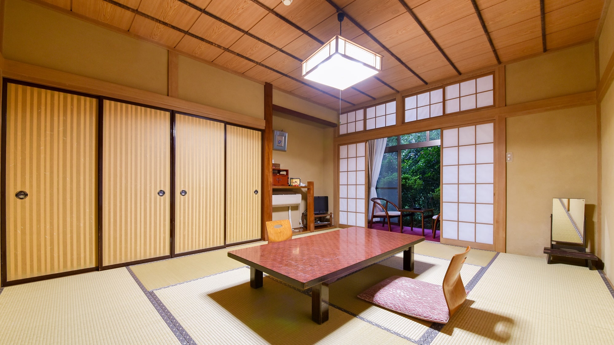 *Phòng (8 chiếu tatami)