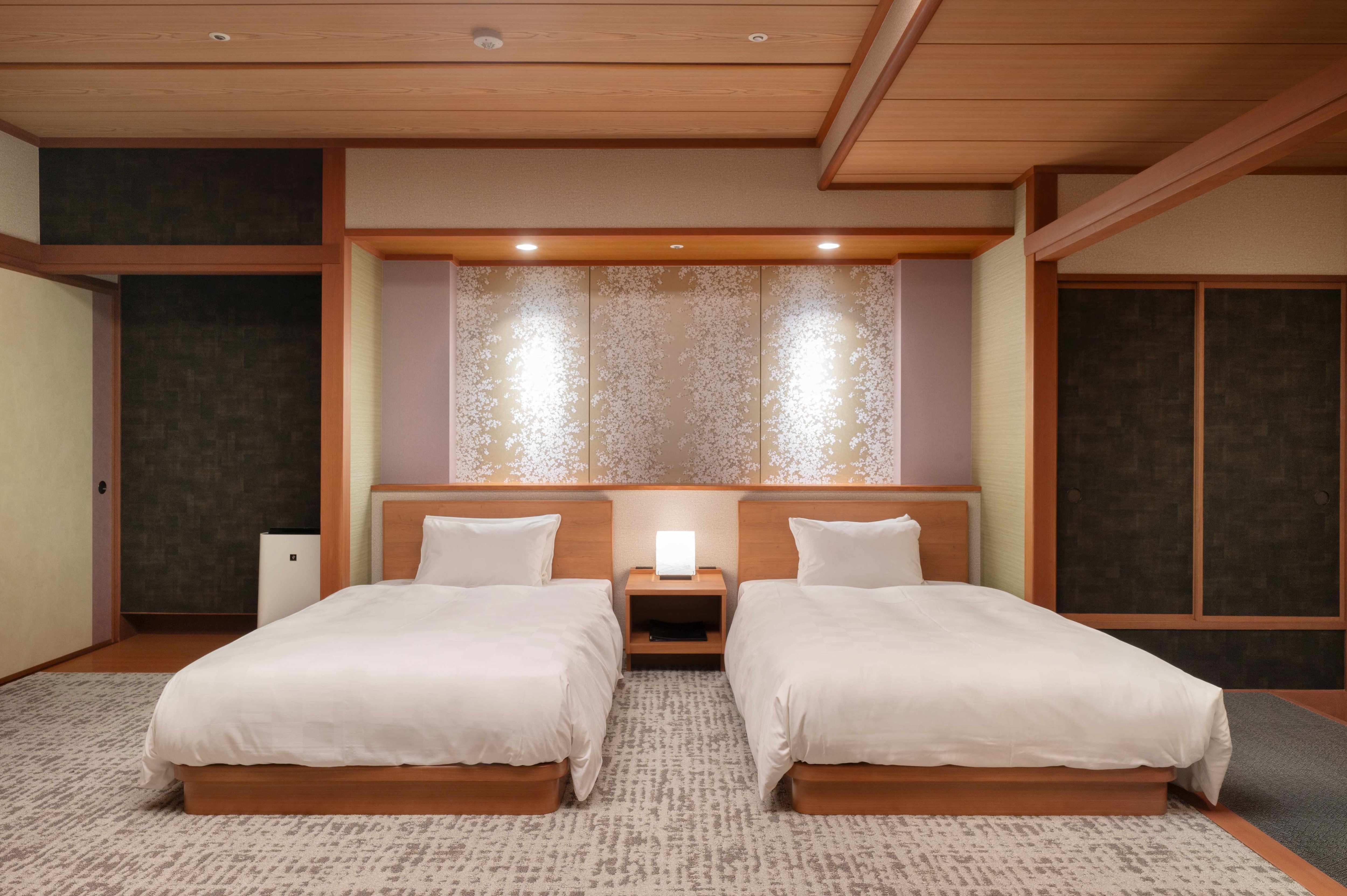 Kayō Wing Superior Floor "Rankei" Japanese-style room with bed (Example of bed area)