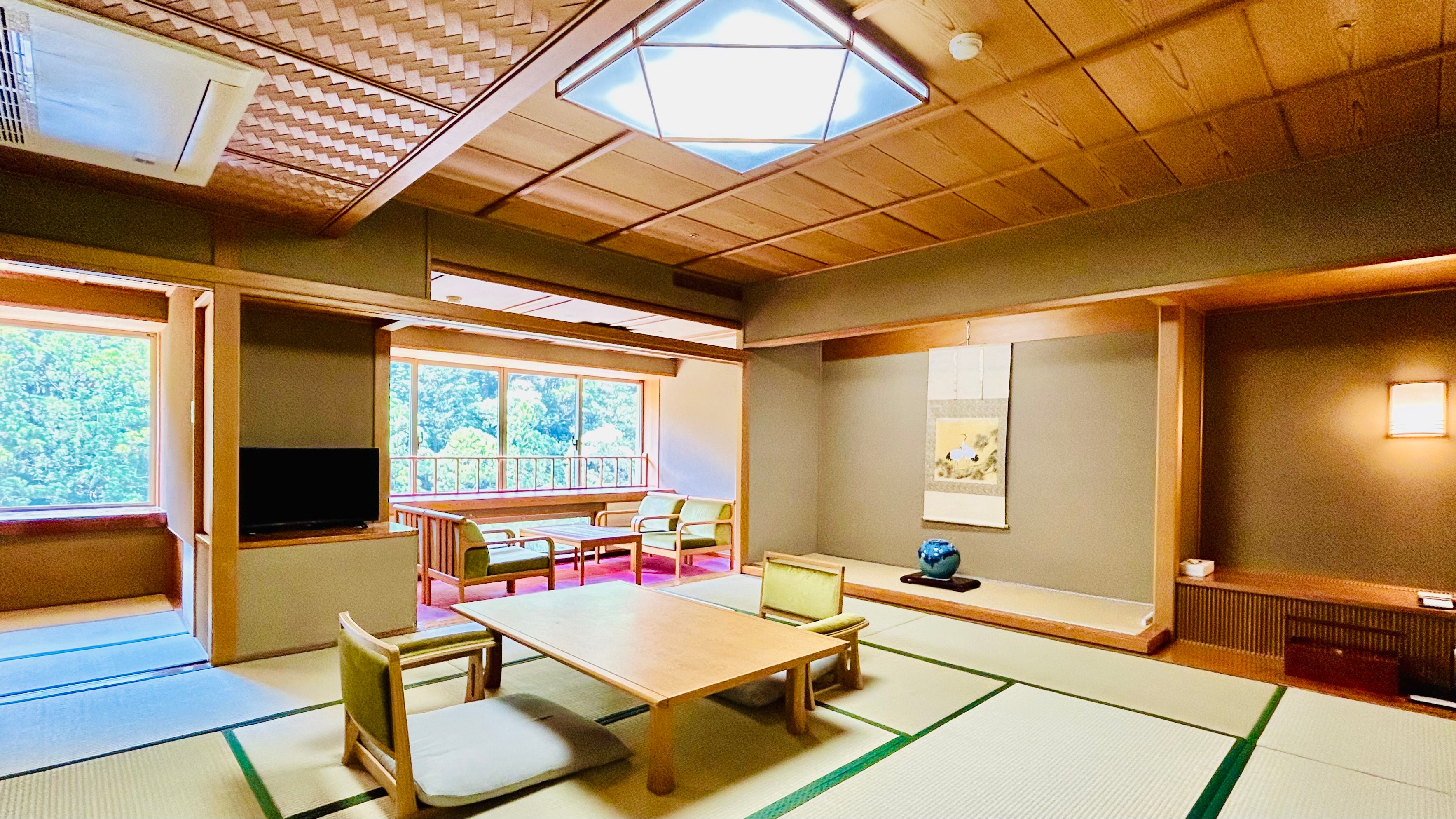 [Non-smoking] Japanese-style room 12.5 tatami mats (river side)