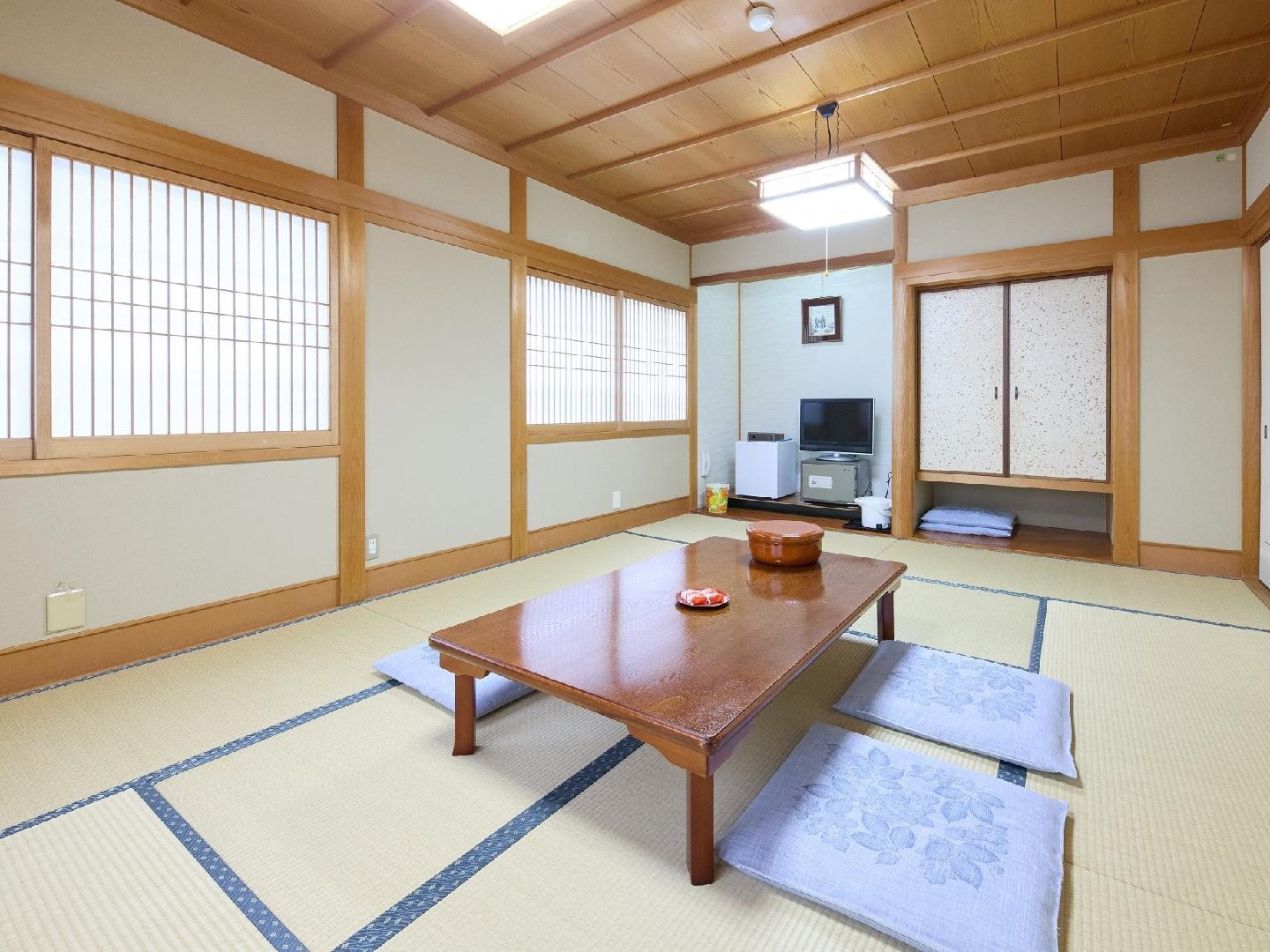 Spacious Japanese-style room