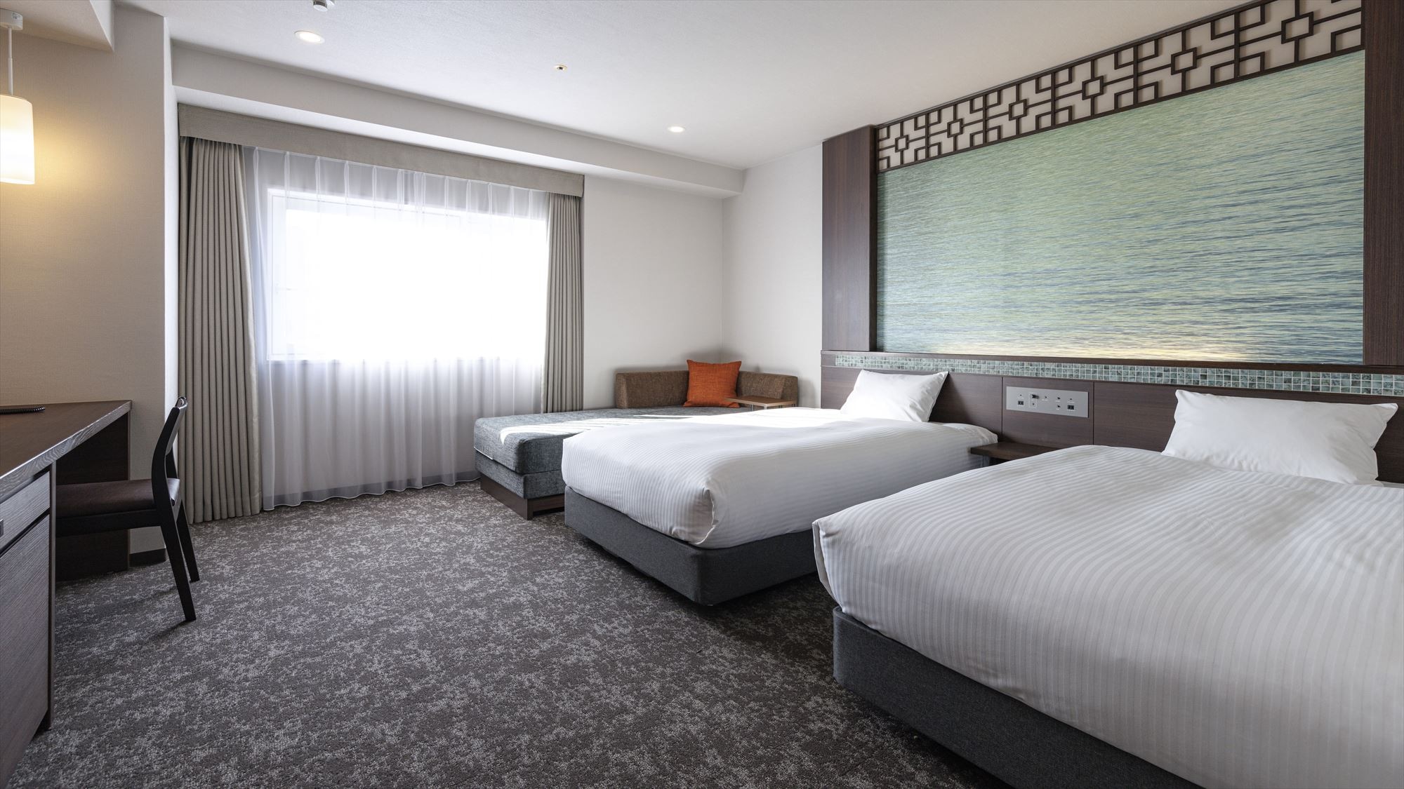 [Deluxe Twin 28㎡] A spacious room that can accommodate up to 3 people