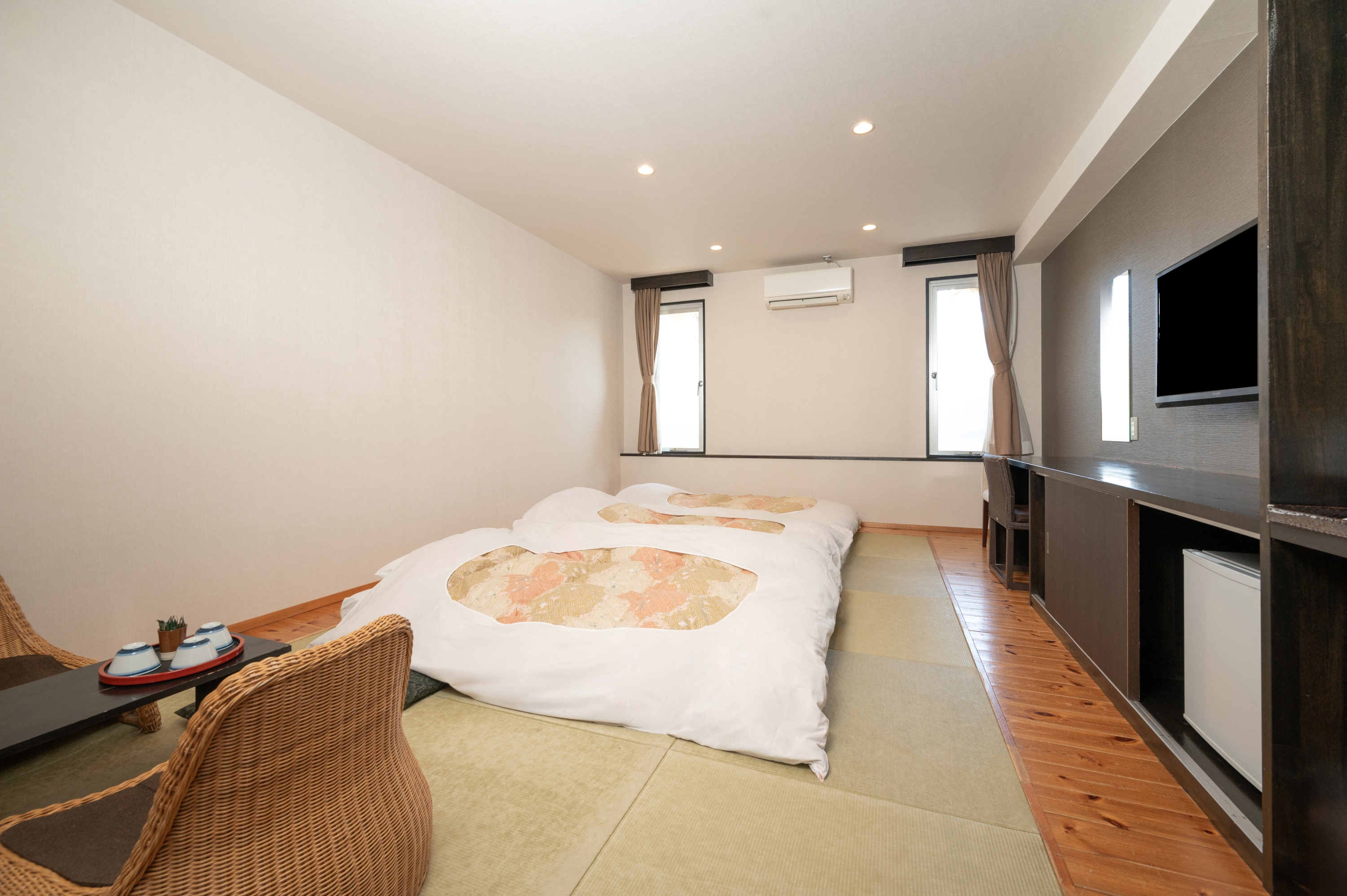 Modern Japanese-Western style room (example)