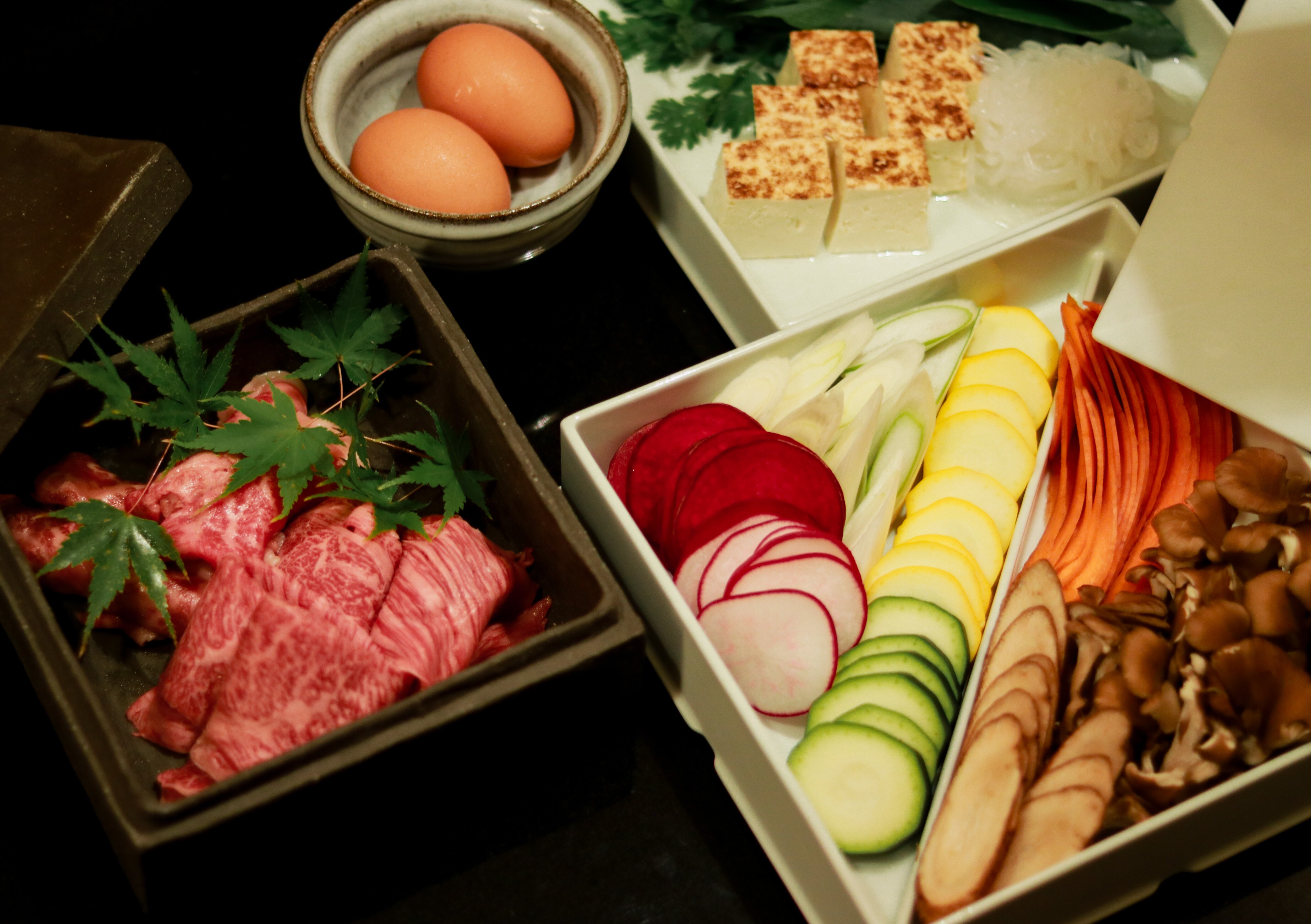 Dinner main course "Happy Sukiyaki"