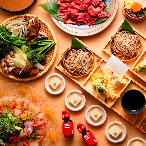 ถ่ายรูปหมู่ดินเนอร์จูบ・จูบ