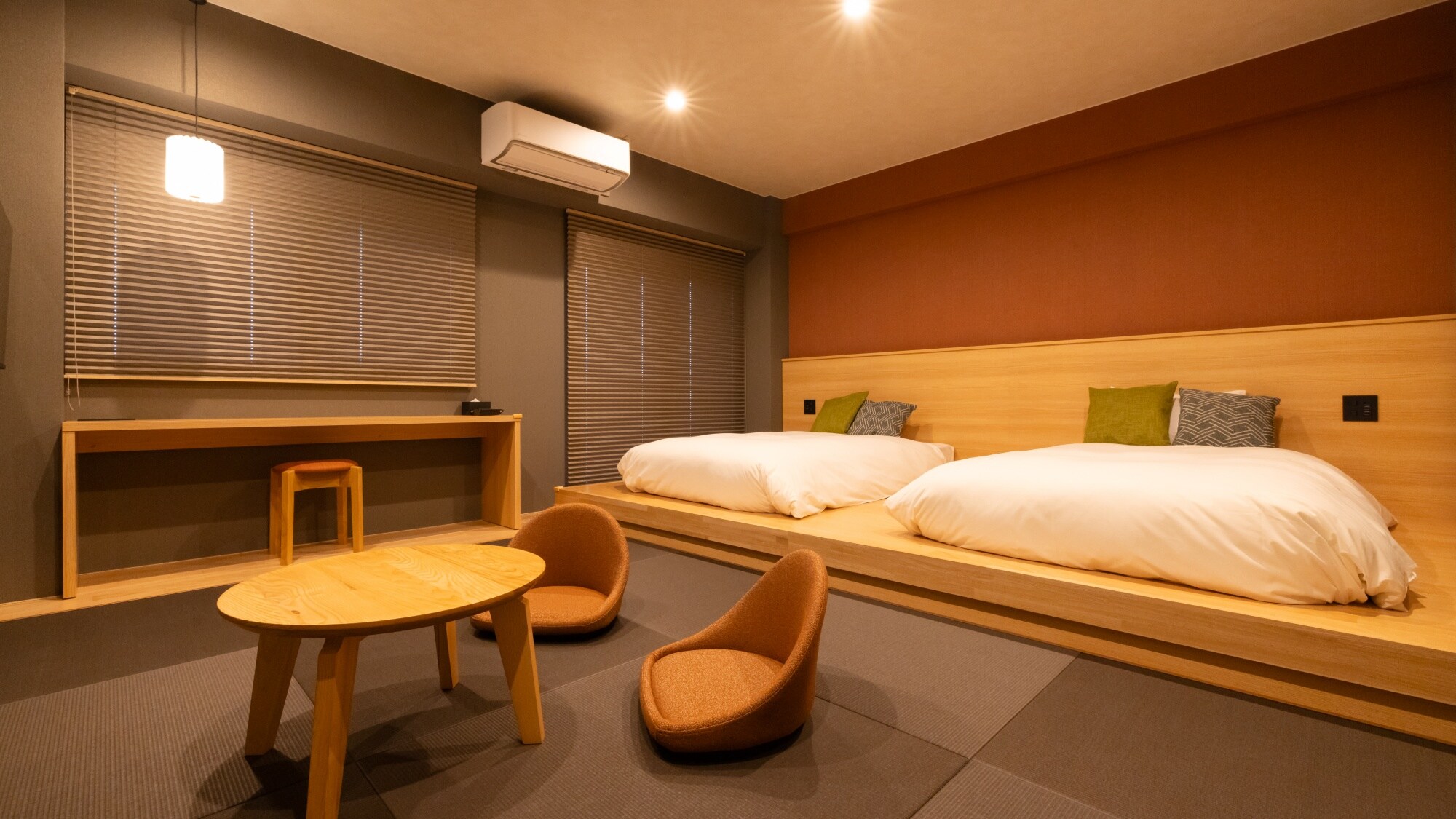 [Modern Twin] We welcome you in a warm space made with local wood.
