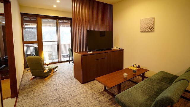 Western-style room with open-air bath (44 square meters)