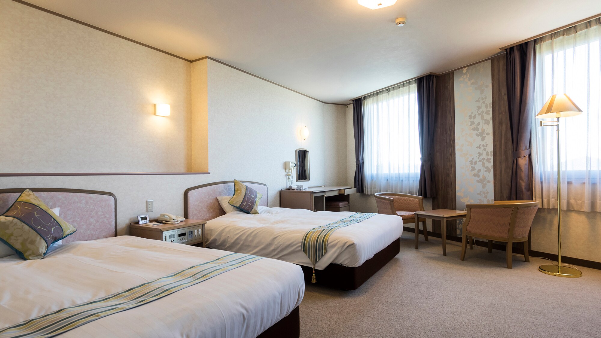 Deluxe twin room 140 cm double bed & times; 2 units for relaxing ♪