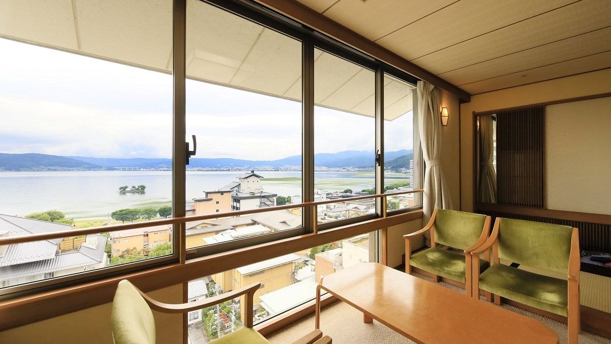 ■【諏訪湖景日式客房】10 張榻榻米+寬闊的陽台/最多可容納5人