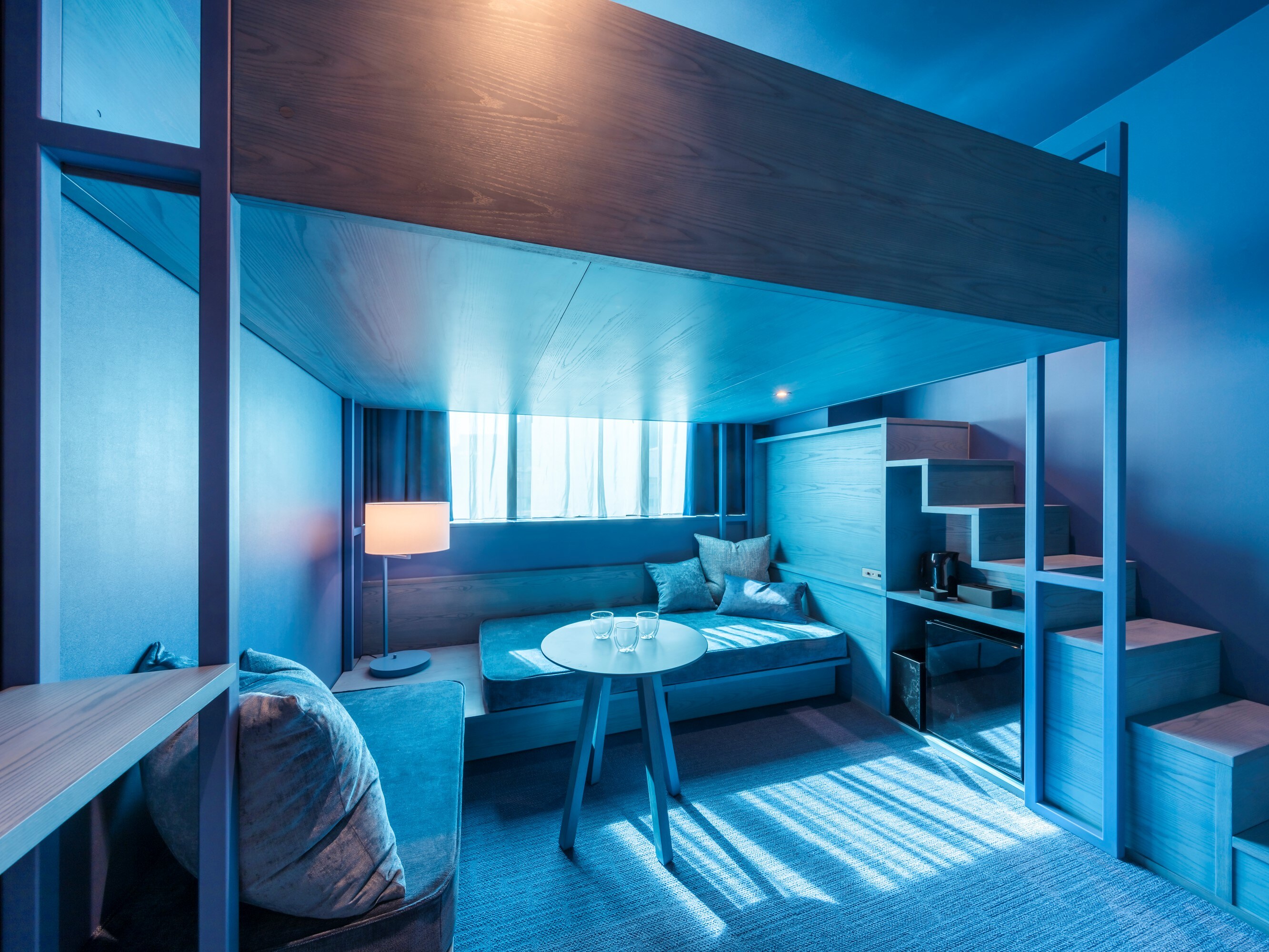 Ruang Loteng A (Biru Tua)