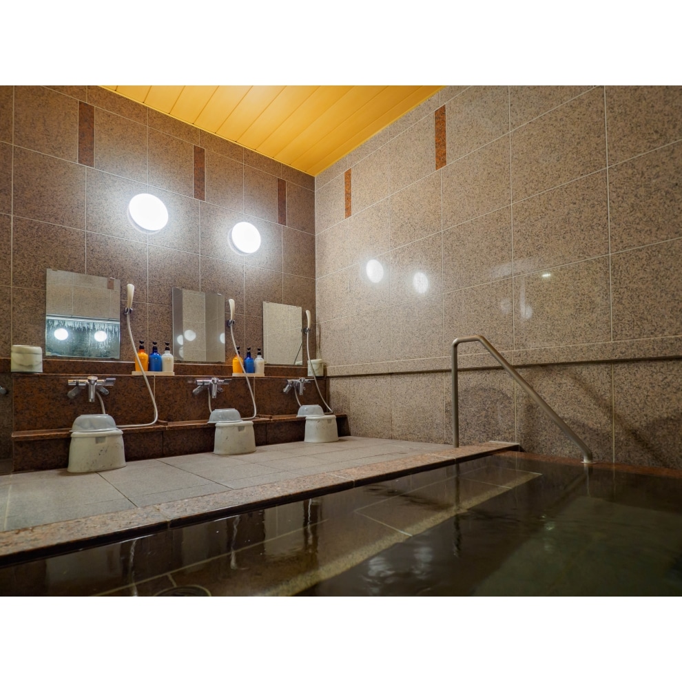 Plan: Women's large bath