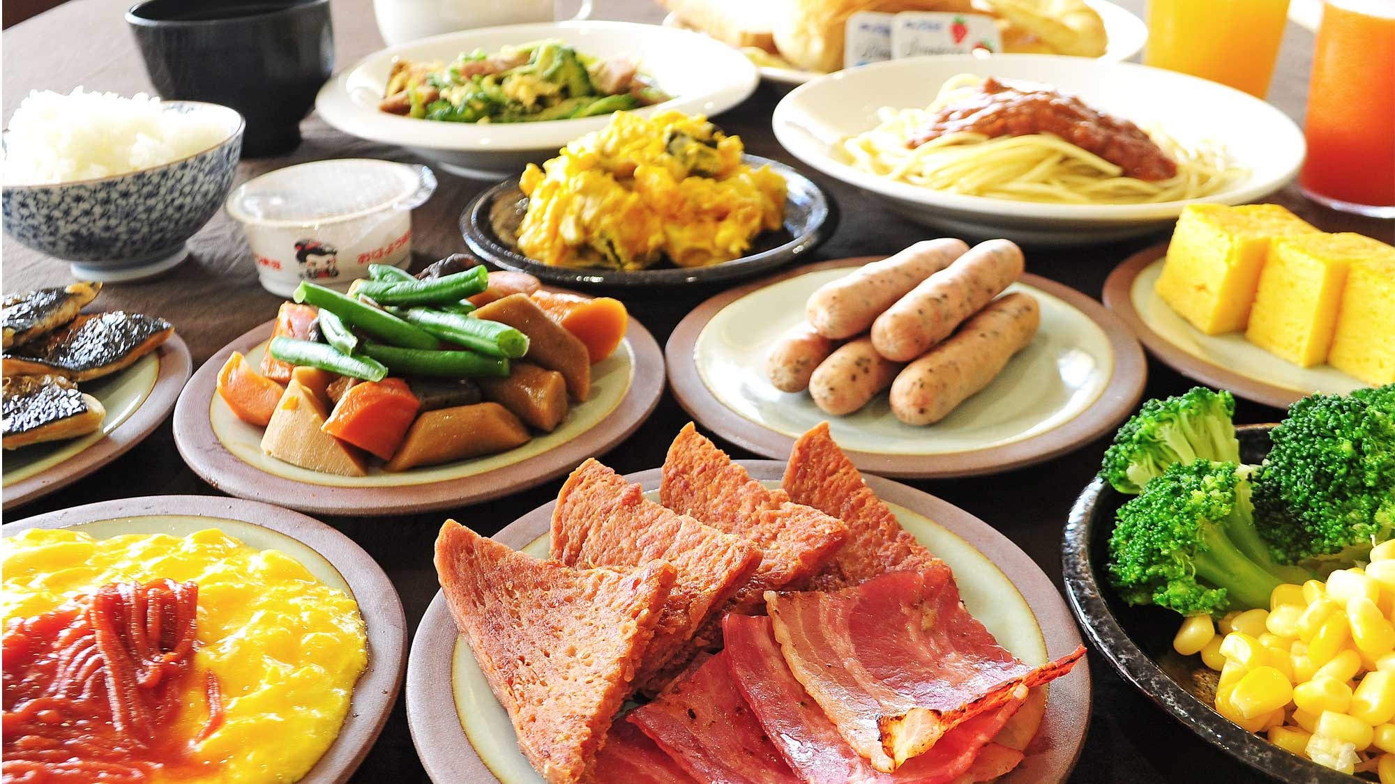 [Breakfast example] A hearty breakfast buffet