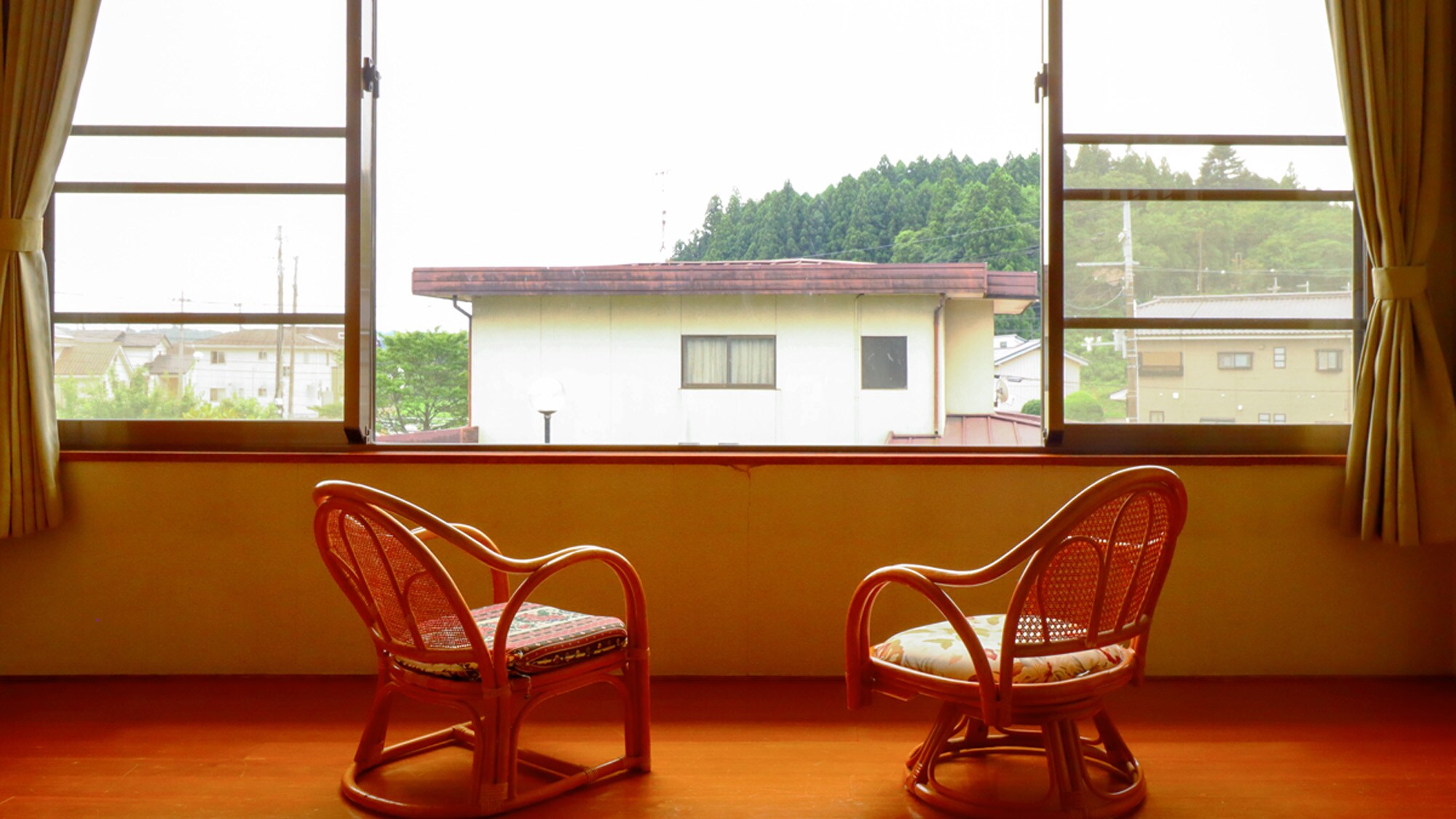 # [New building ◆ 12 tatami Japanese-style room] It's good to sit in a chair and get lost in thought.