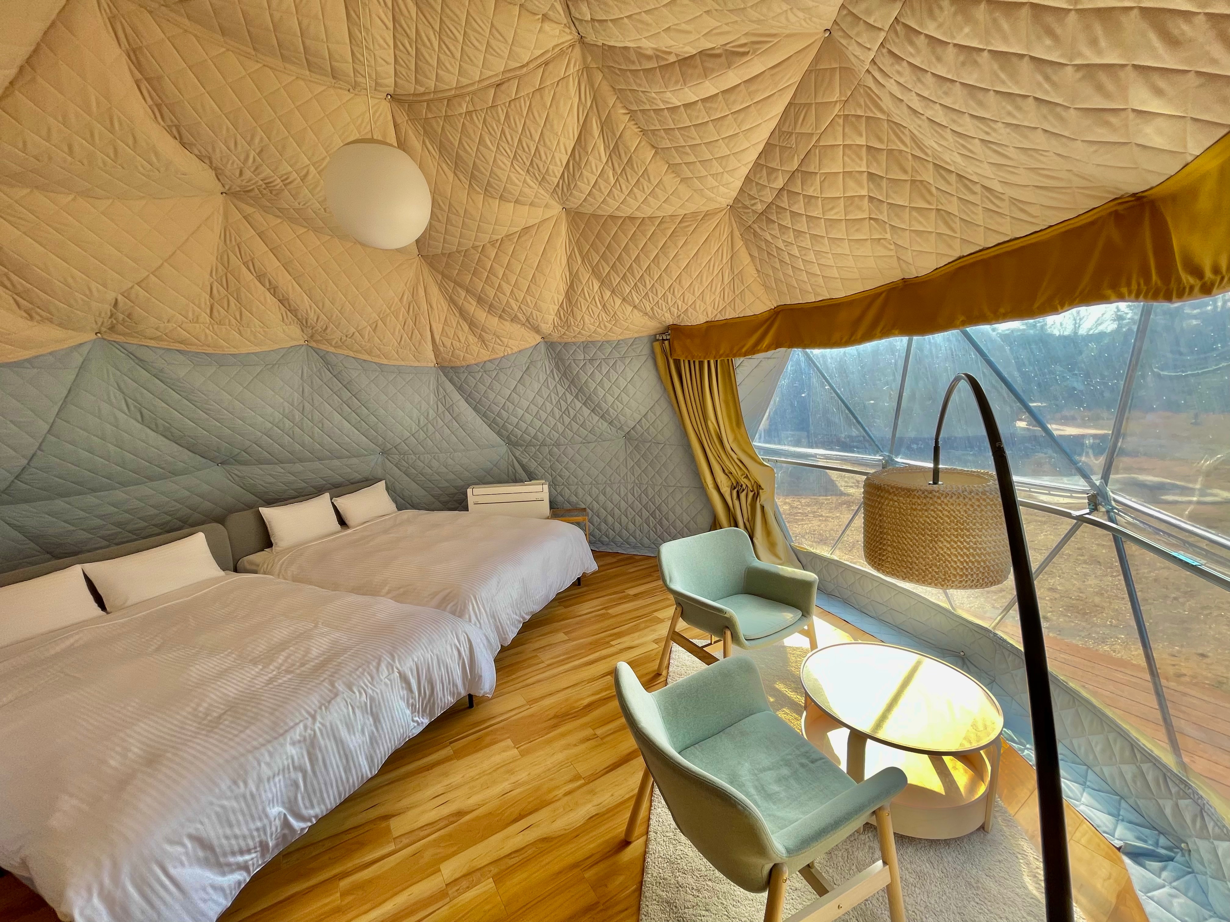 4號帳篷 晨露內部