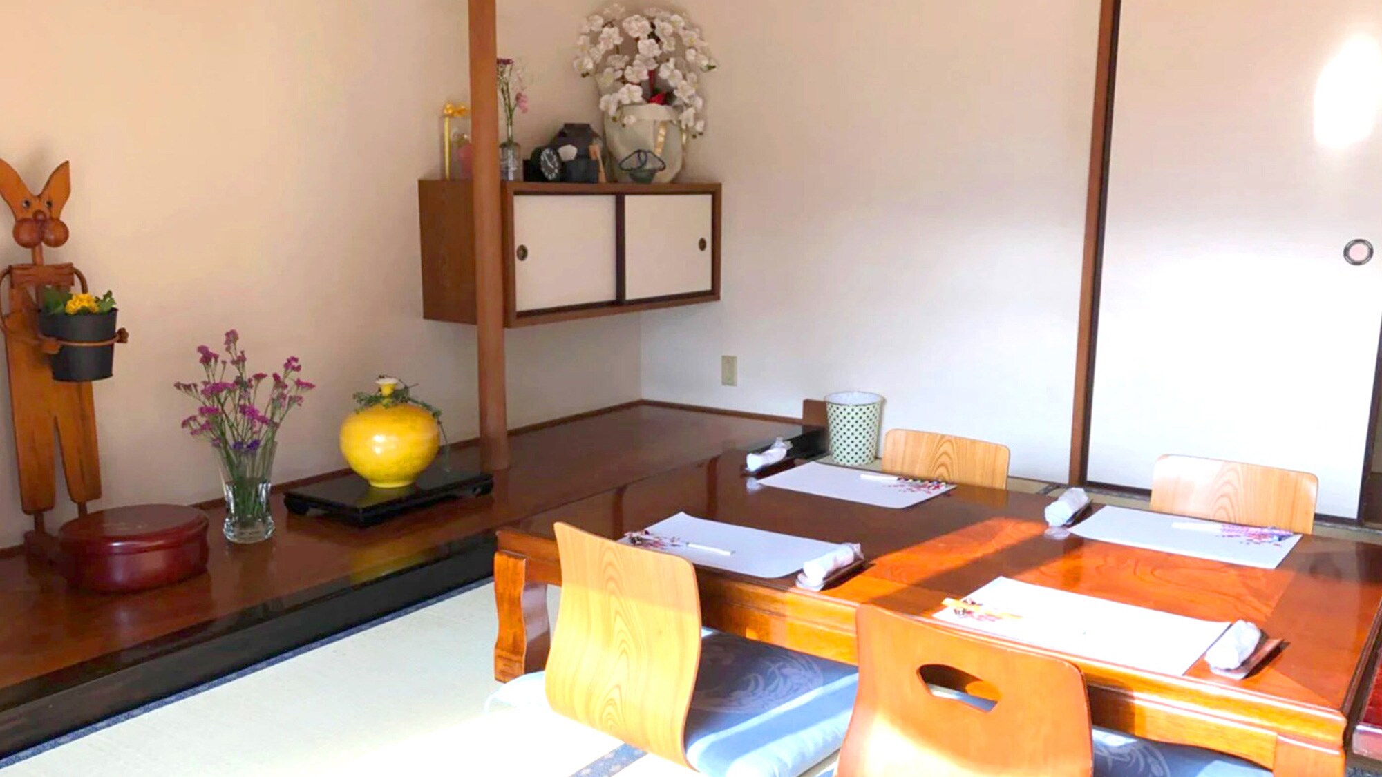 ・ Please relax in the tatami room.