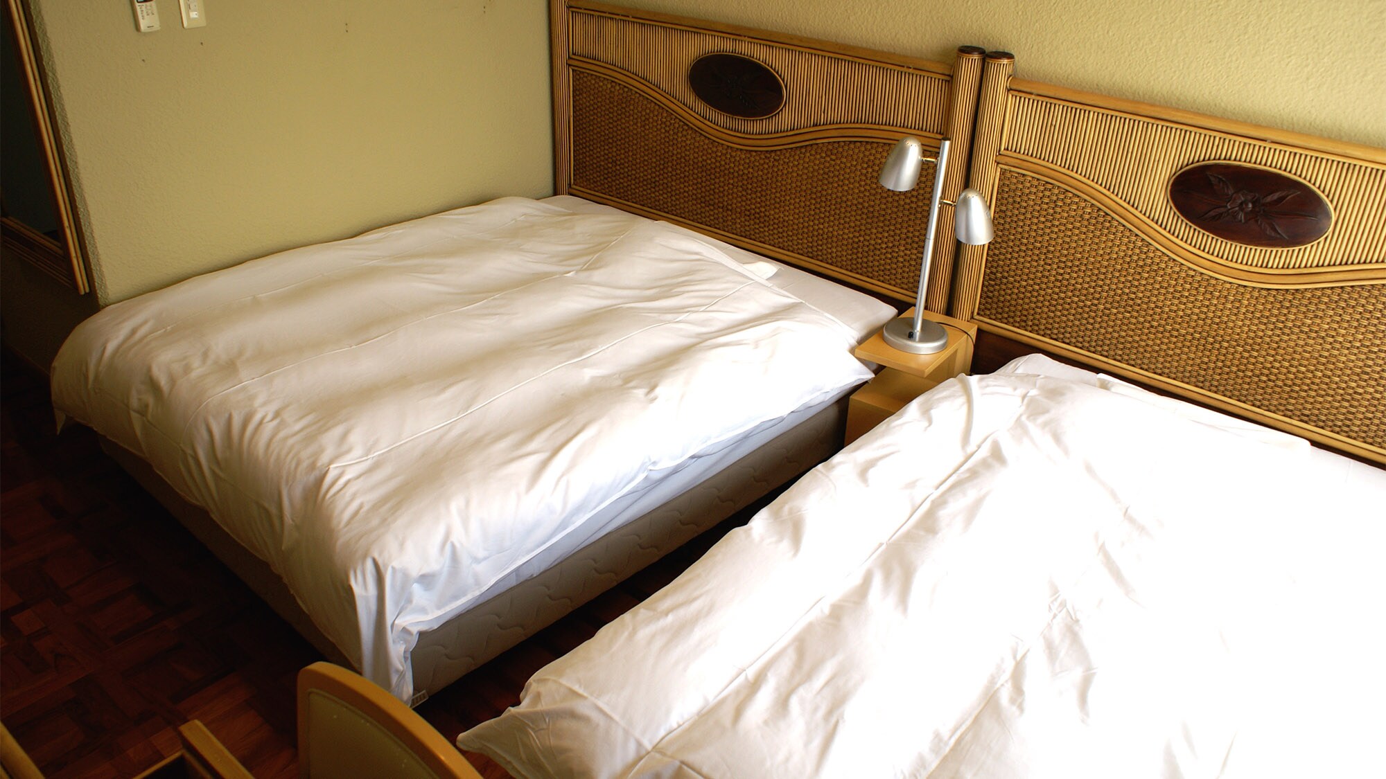 Kamar Twin dengan tempat tidur yang luas di ruang seluas 20 meter persegi! Silakan istirahat