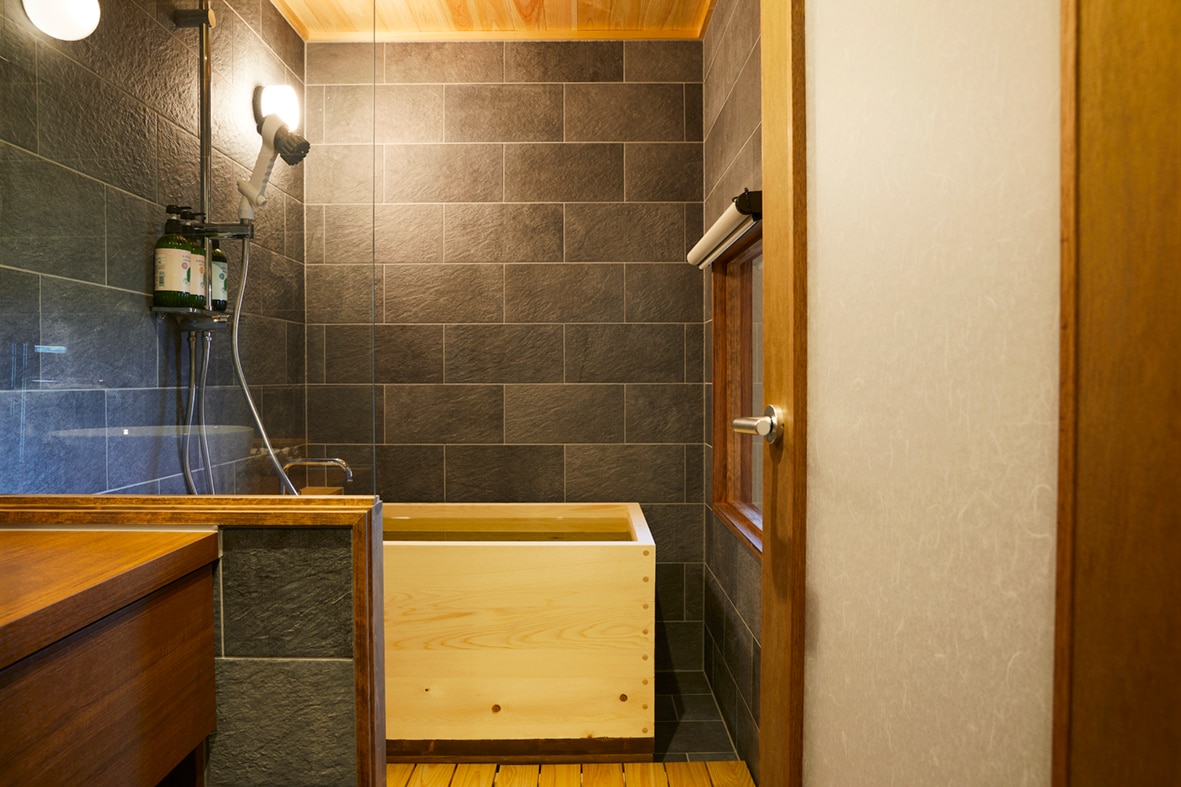 [Japanese-style room with indoor hot spring bath] Bathroom