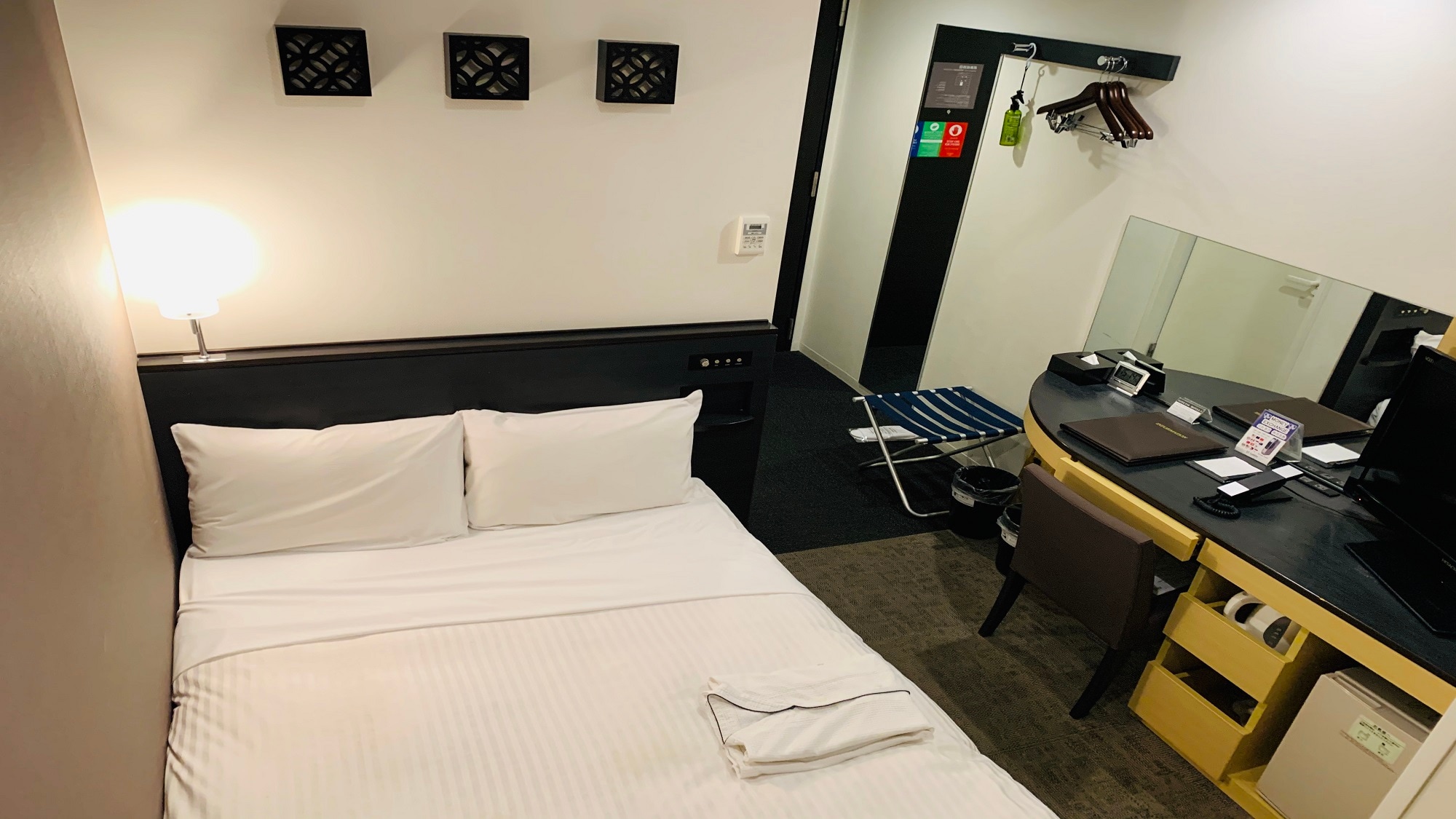  Single / semi-double room 11.3 square meters Sealy 120 cm wide bed installed