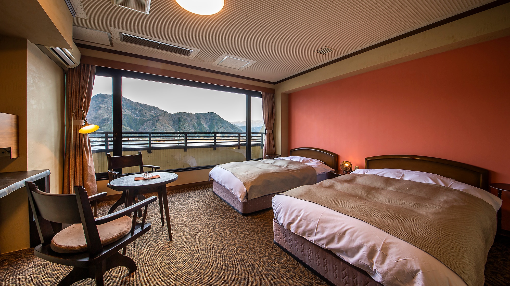 【Kamar kembar】 