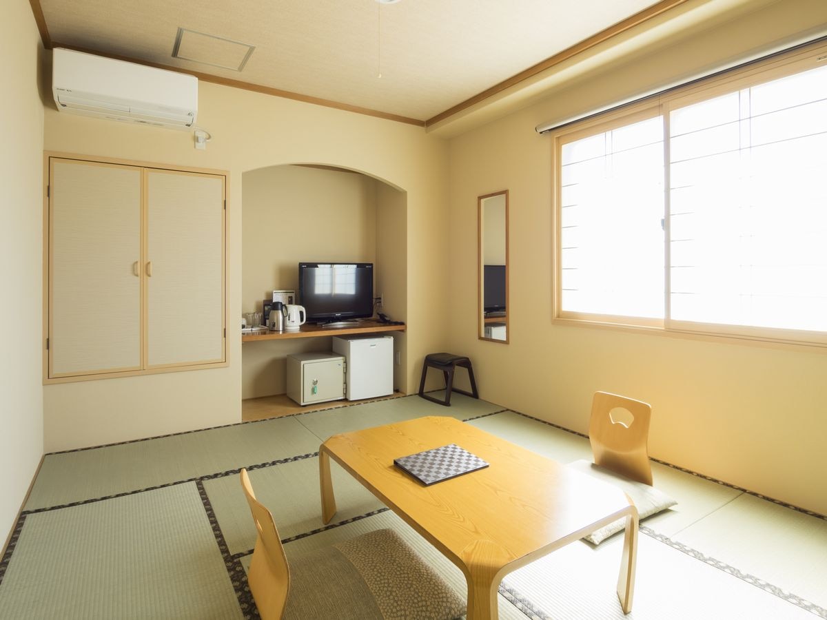 Japanese-style room