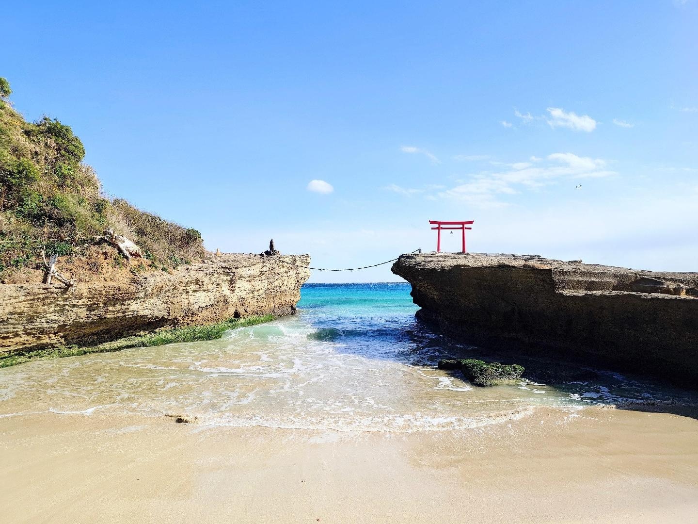 20260111 白濱神社海岸鳥居と大明神岩①.JPG