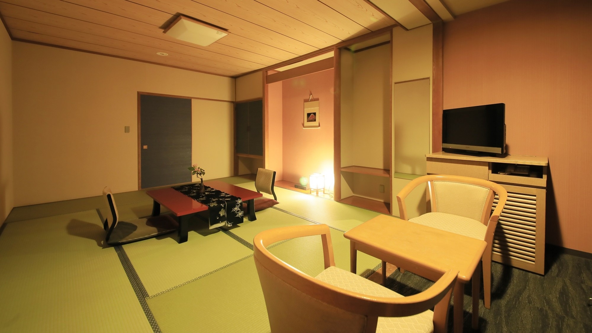 [Japanese-style room 10 tatami mats] Relaxing Japanese-style room (example)