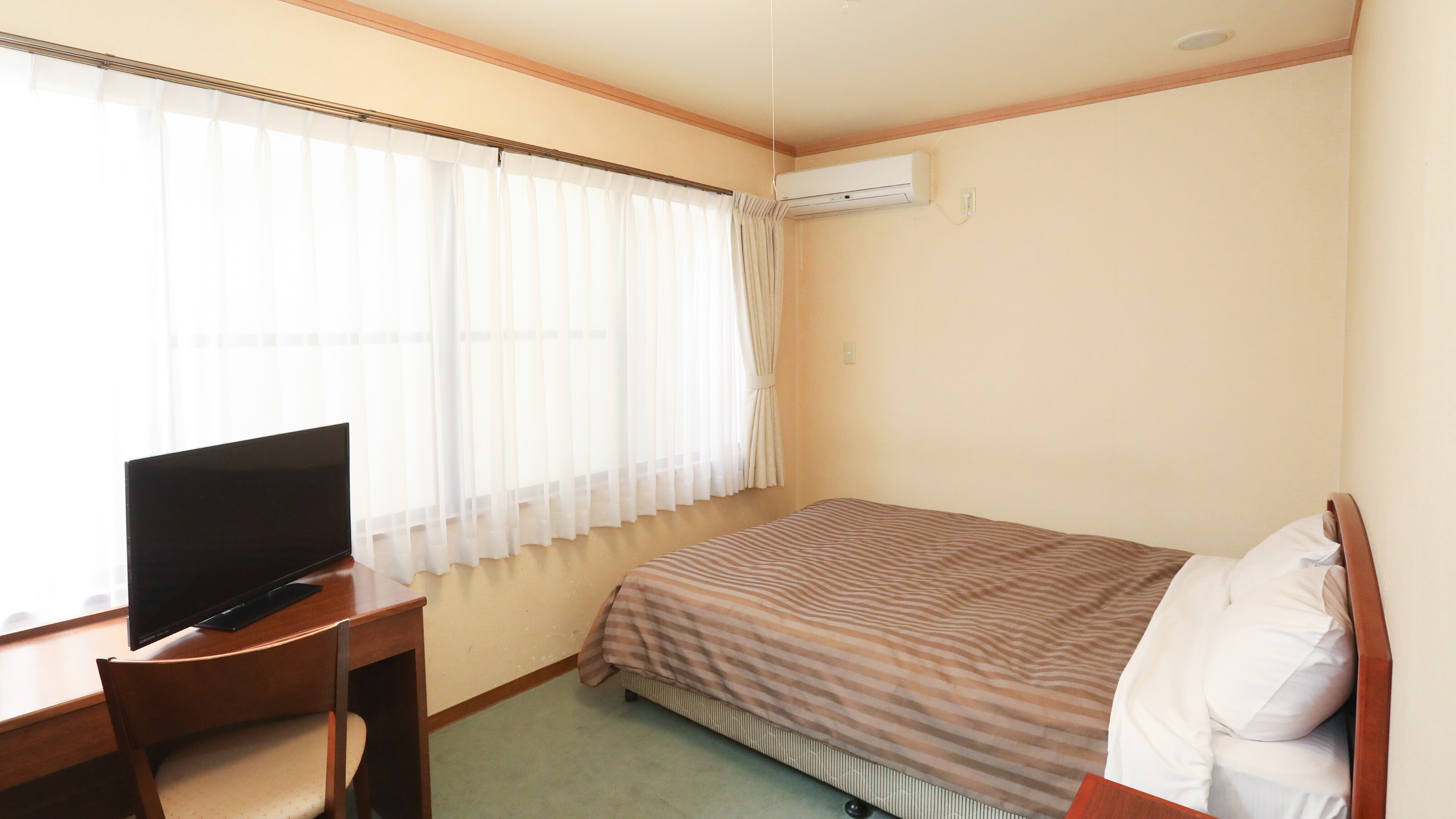 Example of a Western-style double room
