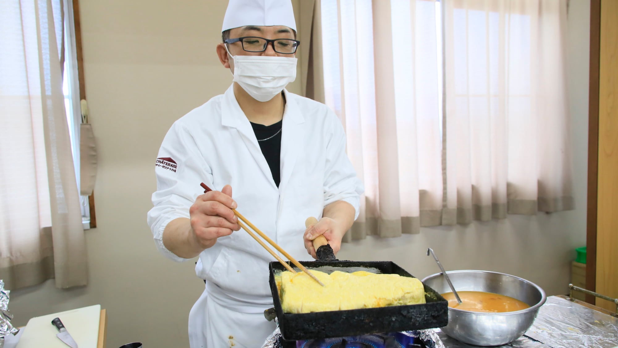 [Breakfast] Tamagoyaki (Japanese omelet) cooked right in front of you by the chef. Please enjoy it hot.