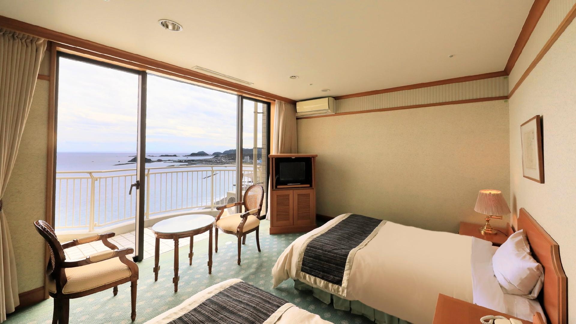 From the Royal Suite on the 32nd floor [White Breeze]