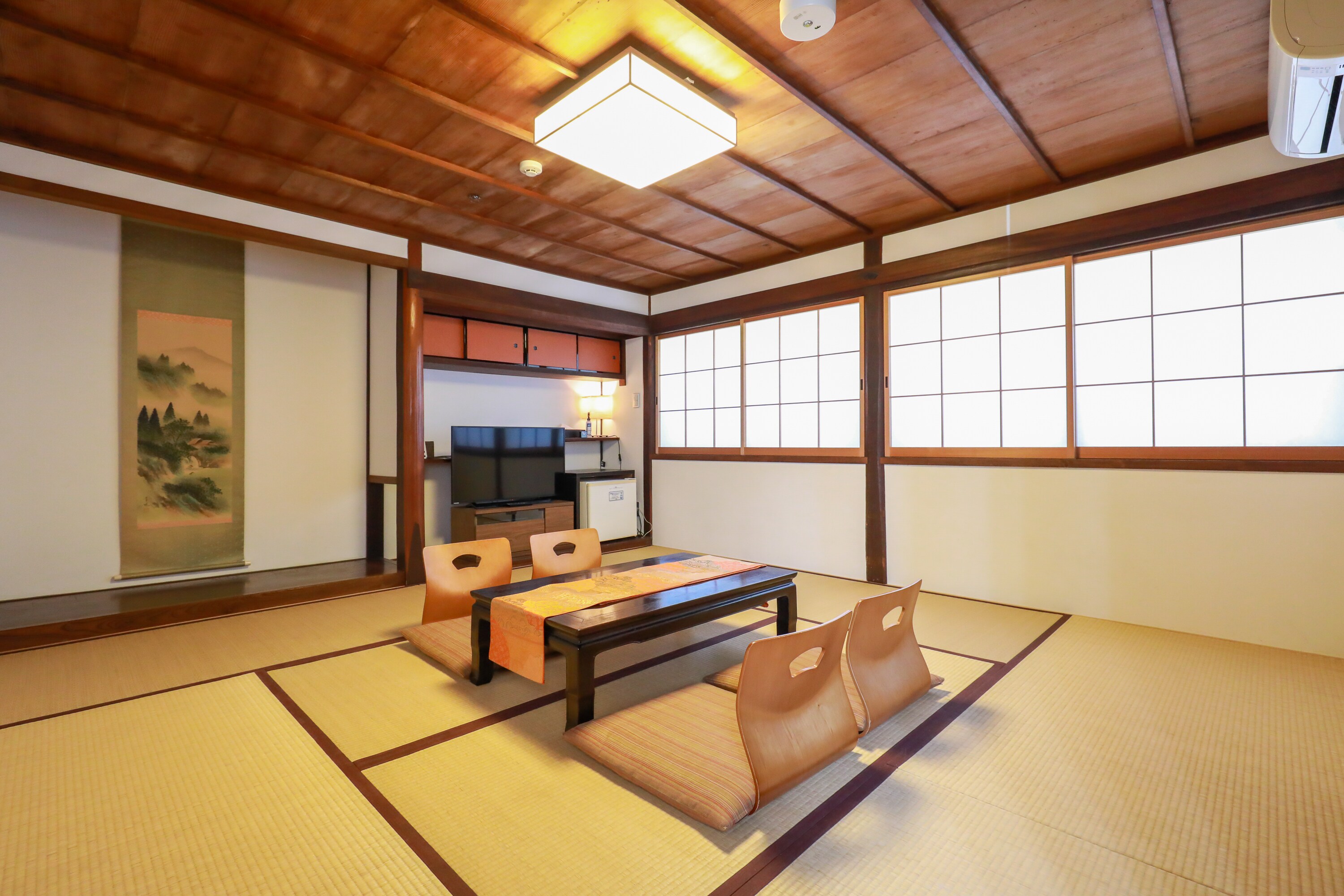 [Hot bath annex] Please spend a relaxing time in the Hagi Japanese-style room.
