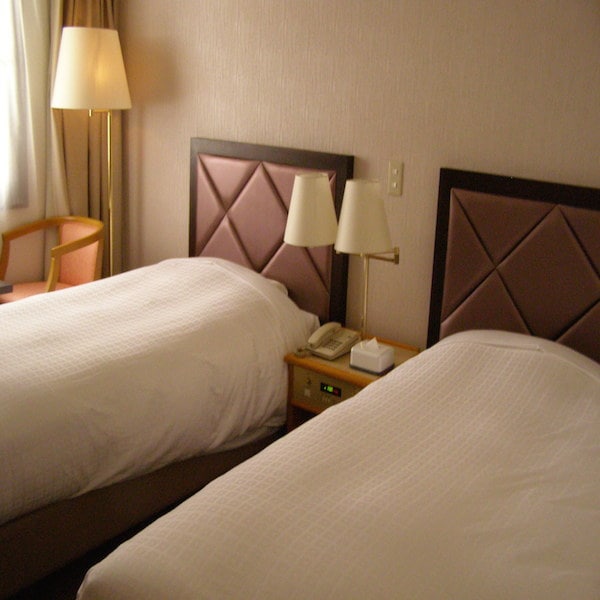 The twin room is spacious 19 square meters ♪