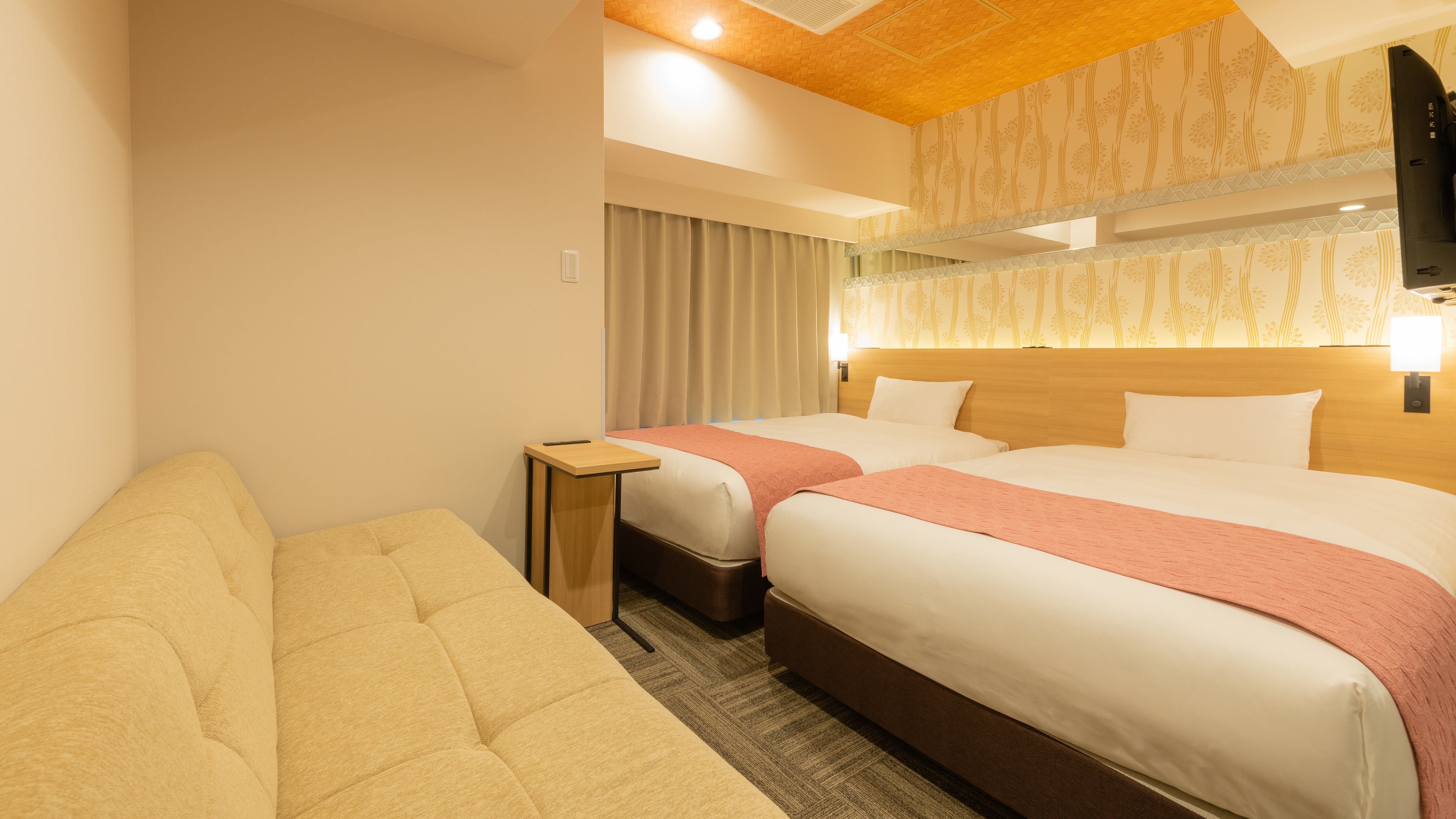 Deluxe Twin / Triple (17㎡) 120cm & times; 195cm 2 beds + sofa bed Ladies priority floor