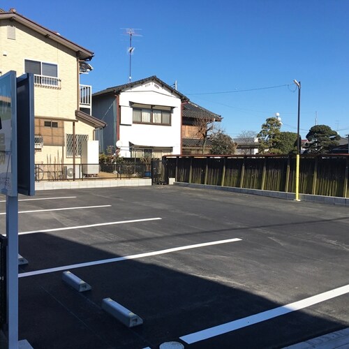 NEW★South Parking Lot (5 cars available)②