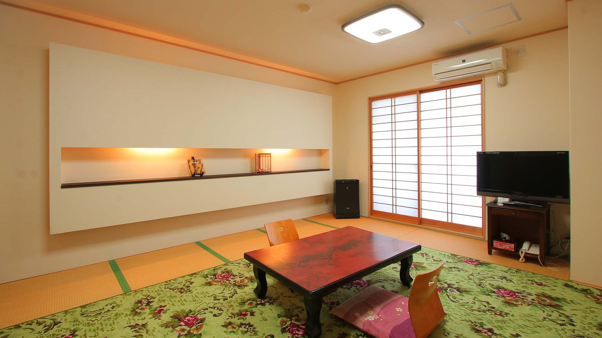 Japanese-style room (18 tatami mats)