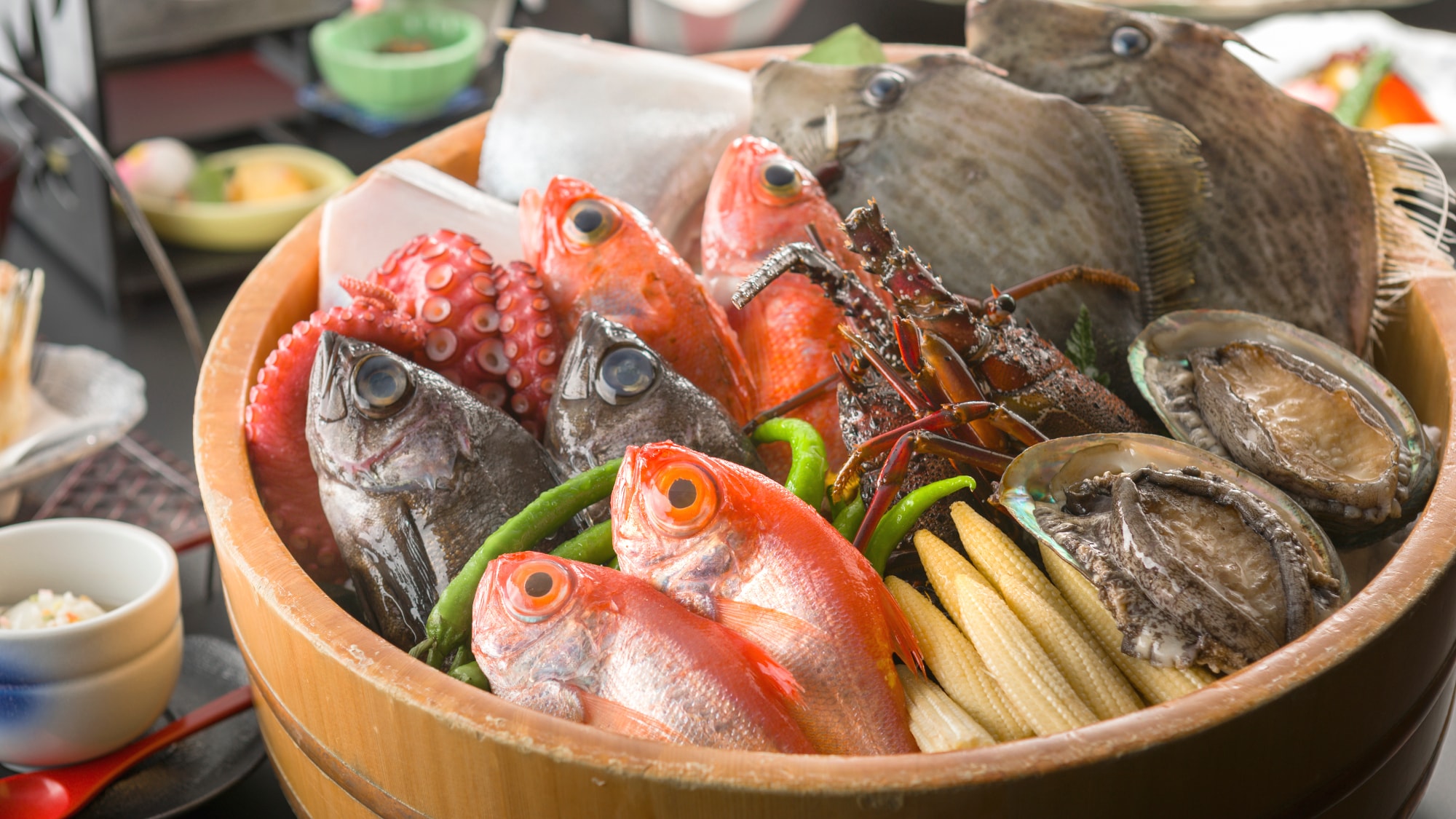 Fresh ☆ Located just 5 minutes by car from Toyohama Fishing Port, which boasts the largest catch in Aichi Prefecture, with carefully selected ingredients by the head chef