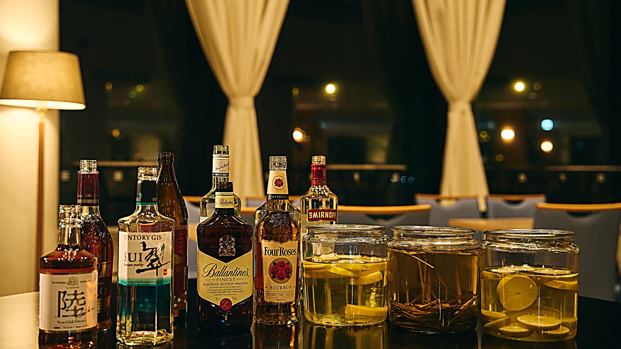 [Lounge] The Night Lounge offers snacks unique to Awaji Island.