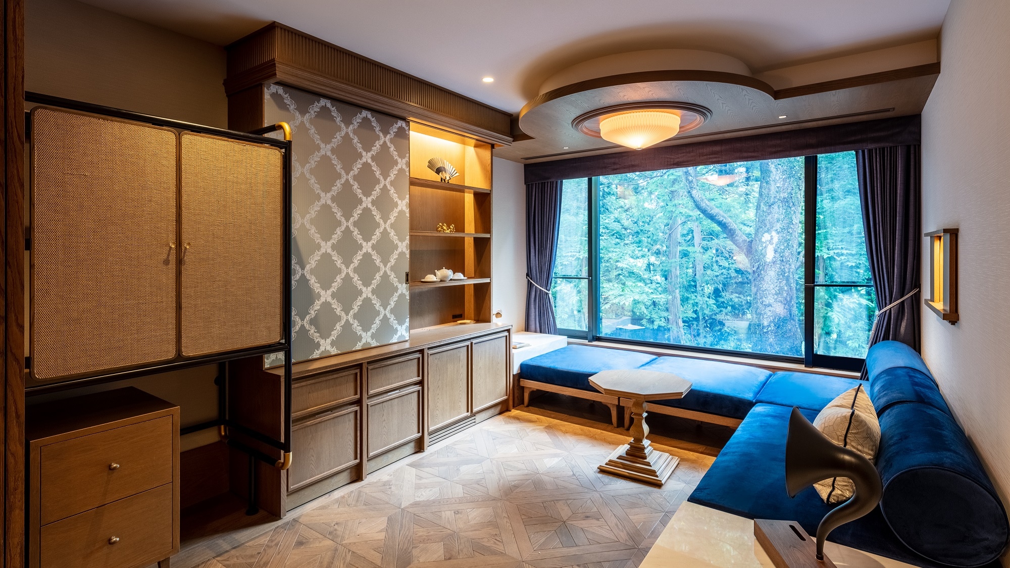Stylish suite twin (example)