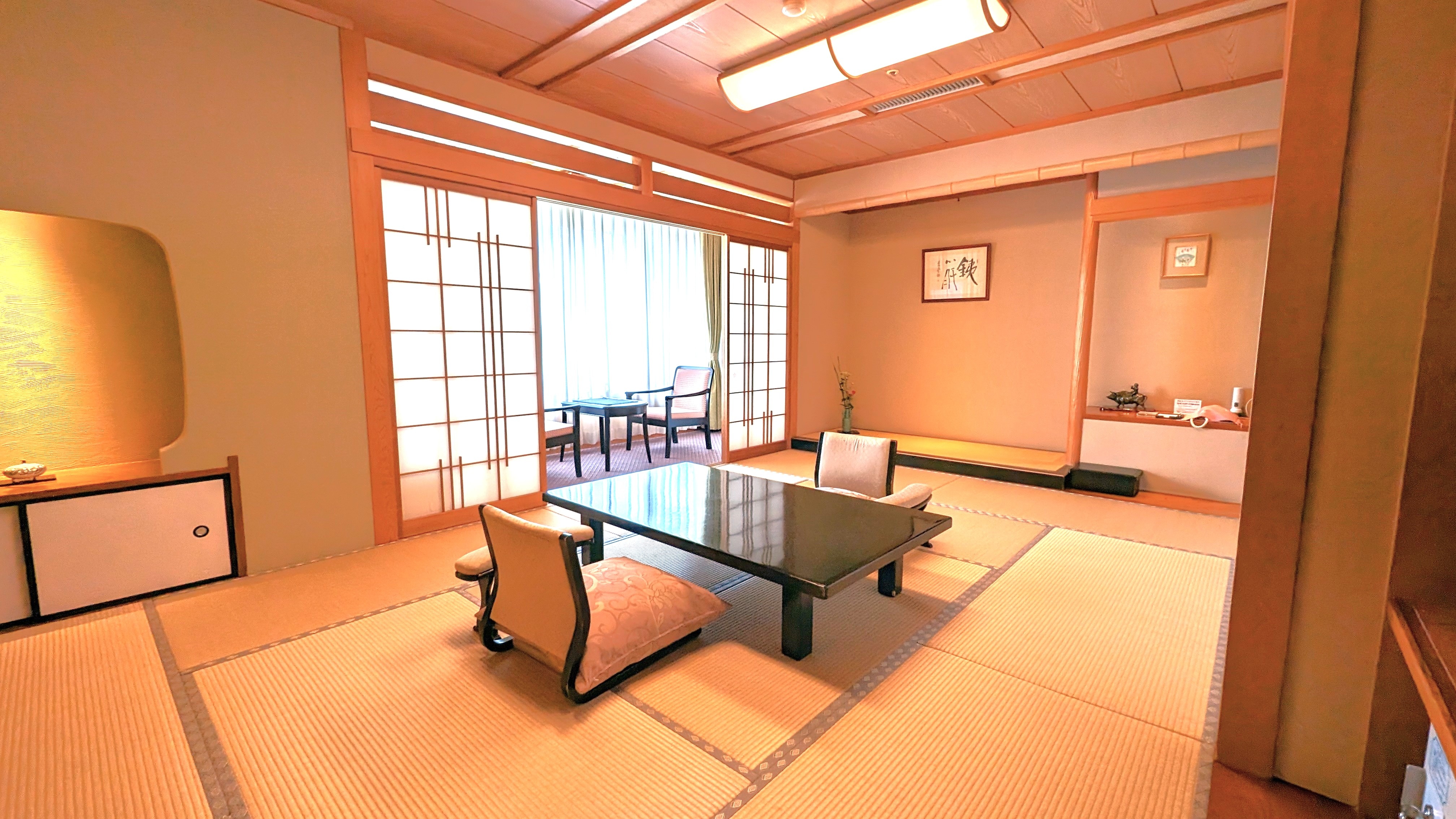 Phòng theo phong cách Nhật Bản Tokinagomi, 12 tấm chiếu tatami, có bồn tắm ngoài trời bằng gốm và bồn tắm trong nhà bằng gỗ bách (ví dụ)