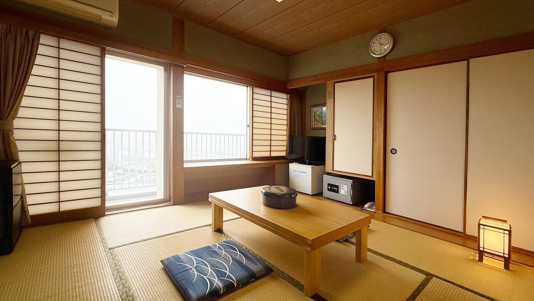 [8 tatami Japanese-style room] Up to 3 people can stay.