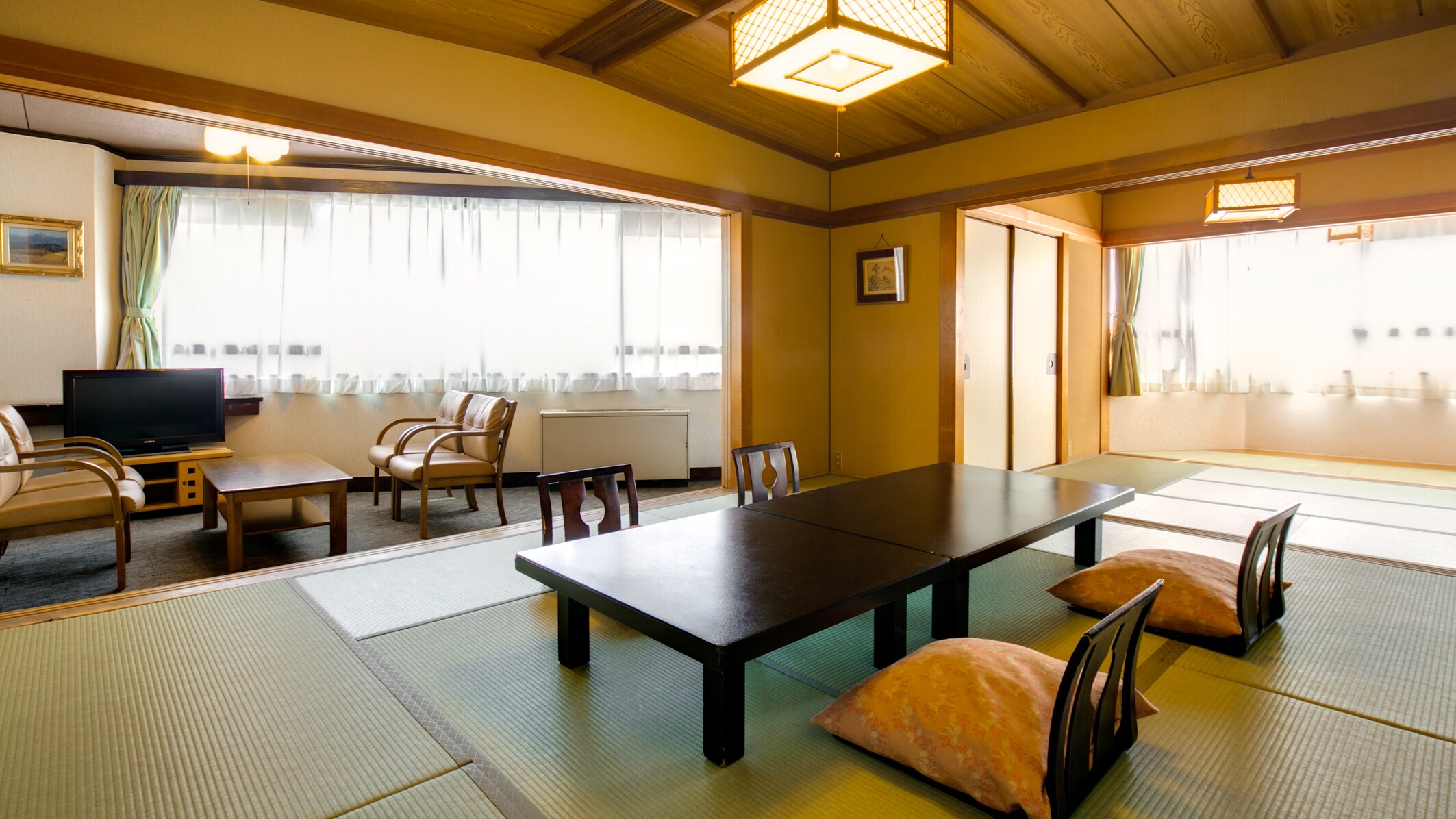 An example of a Japanese-style room with 10 to 16 tatami mats