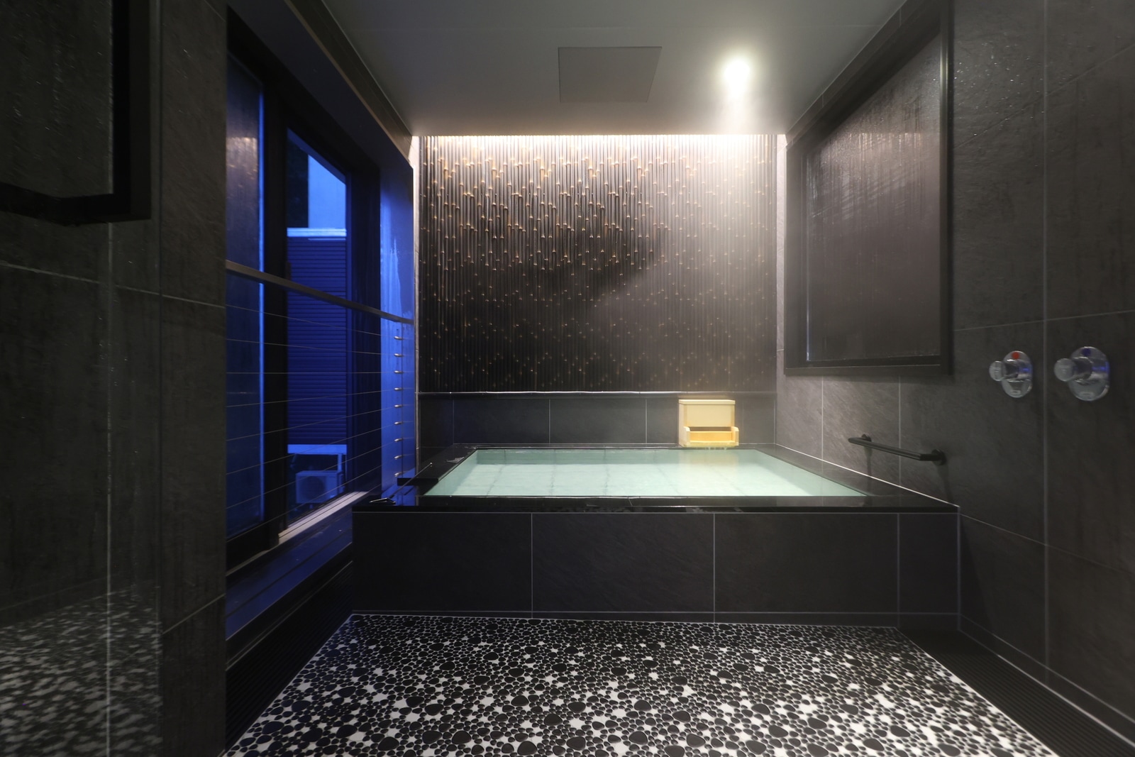 [Mori no ridge] Phòng khách 551 có bồn tắm bán lộ thiên, hình ảnh phòng tắm