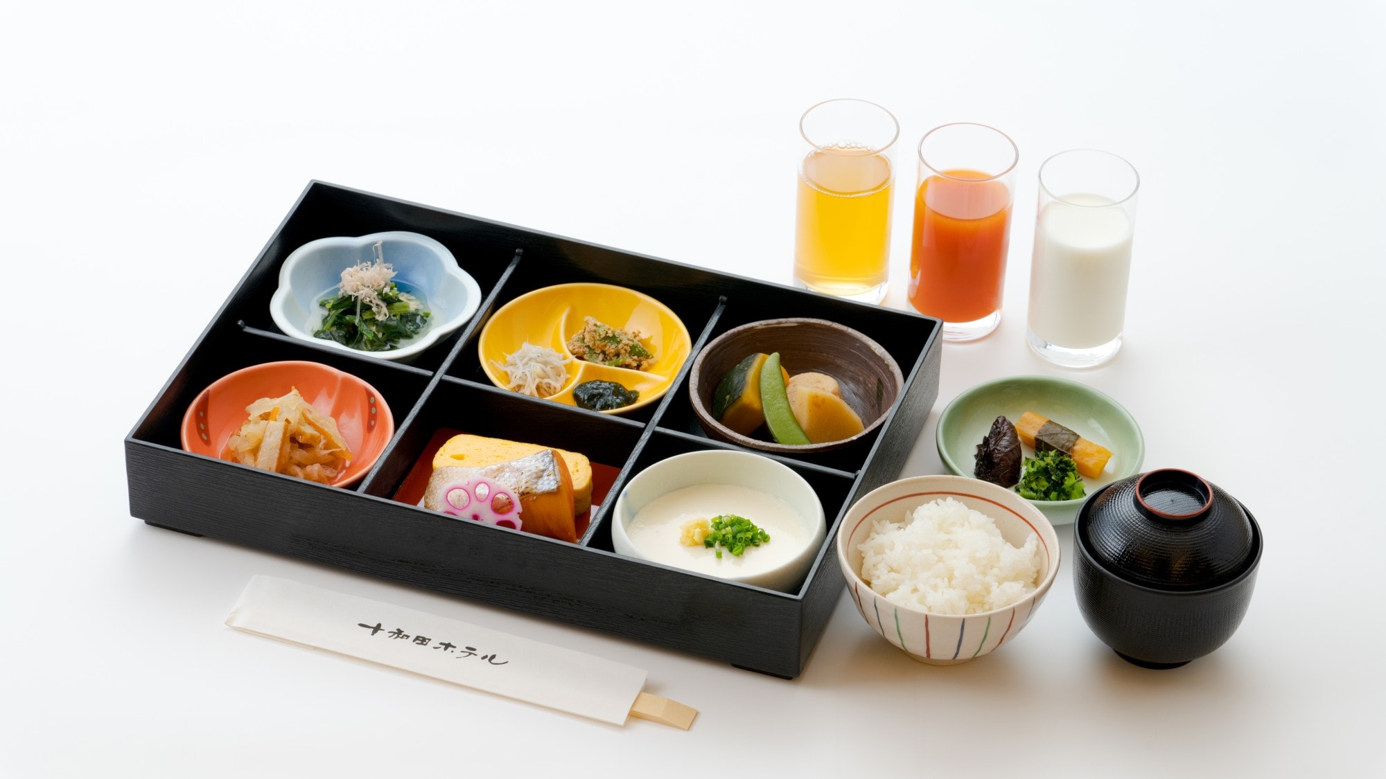 Breakfast (Japanese set meal)