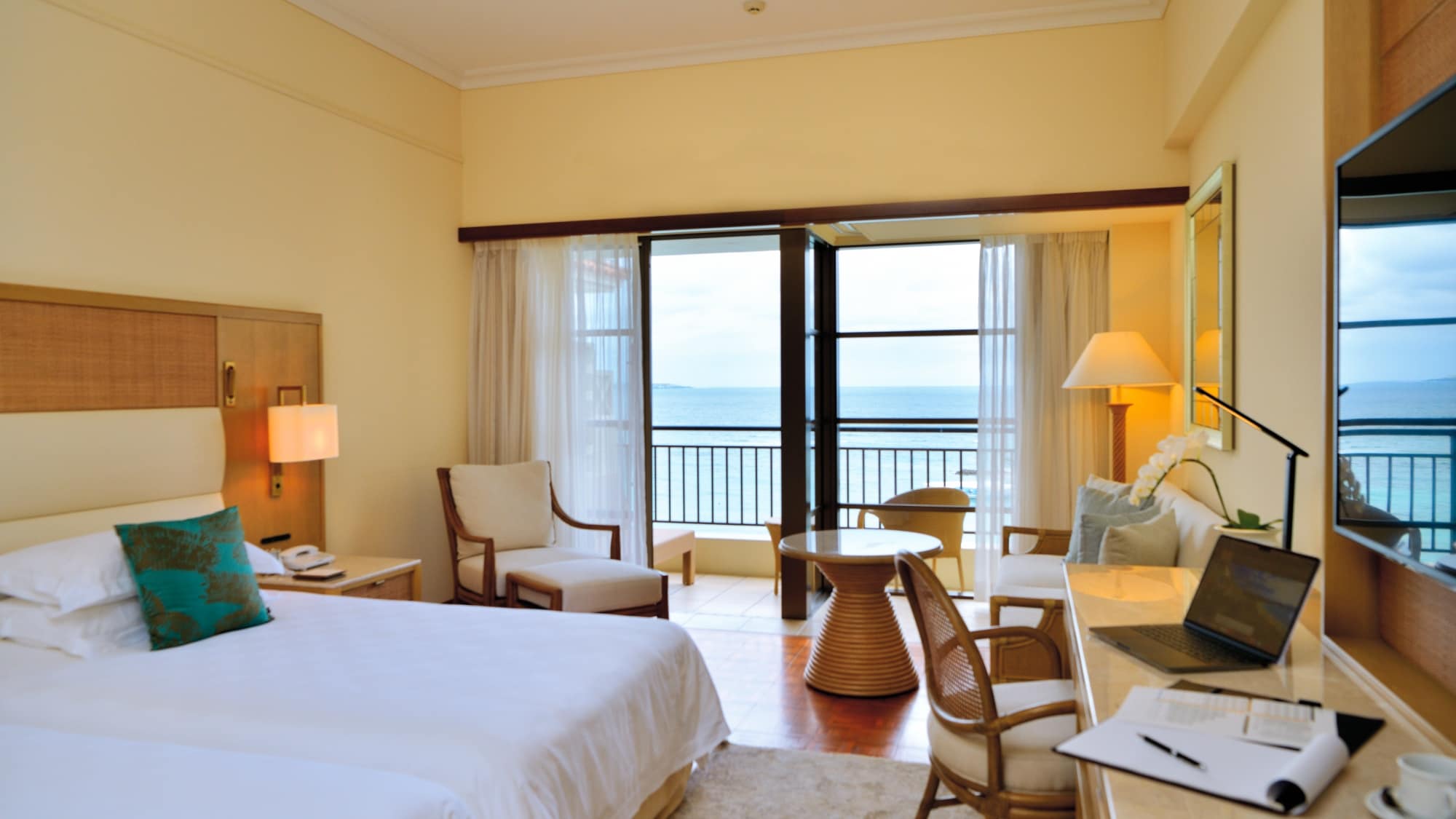 Standard Floor Deluxe Elegant Oceanfront/43㎡